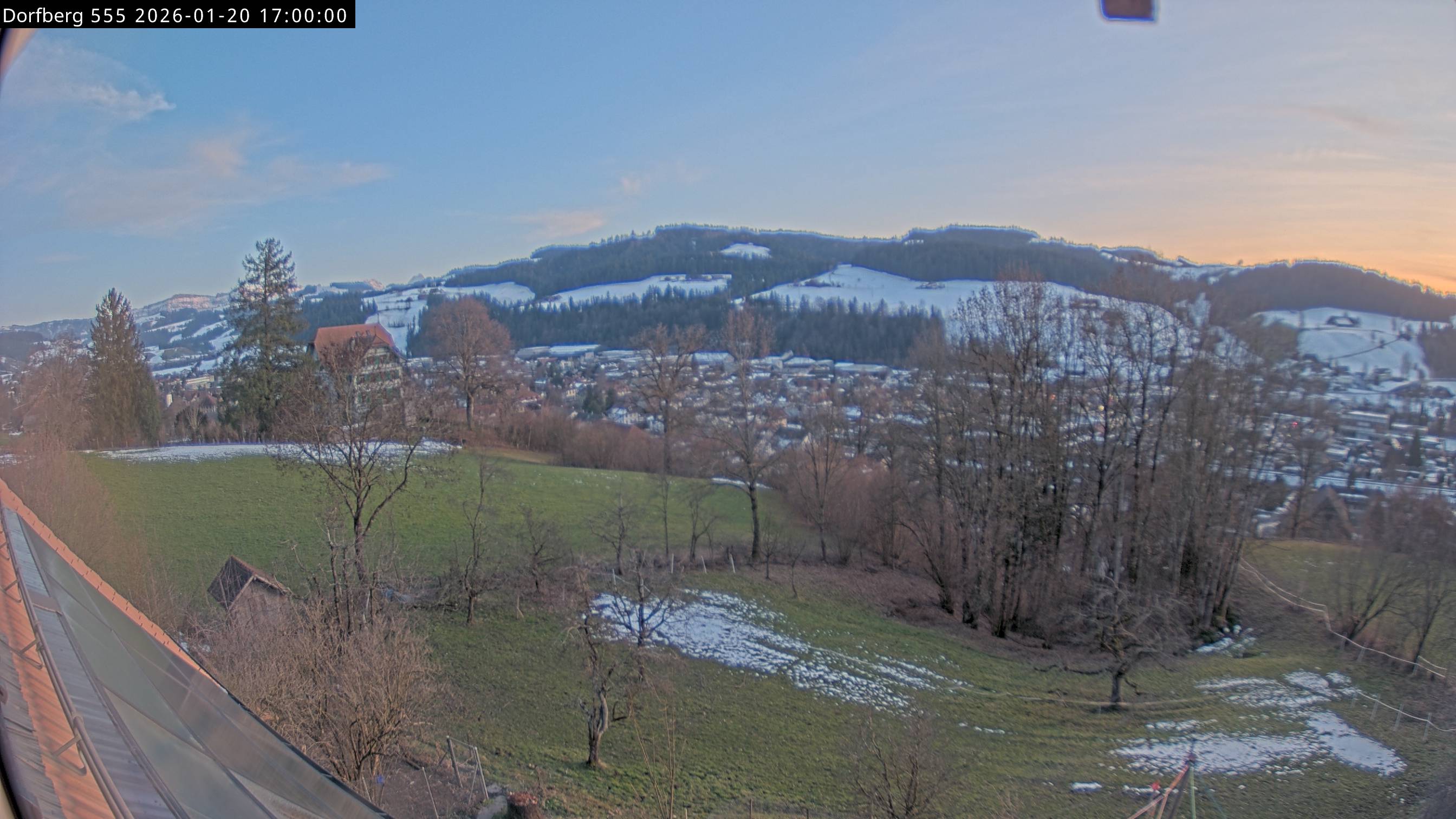 Webcam-Bild: Aussicht vom Dorfberg in Langnau 20260120-170000