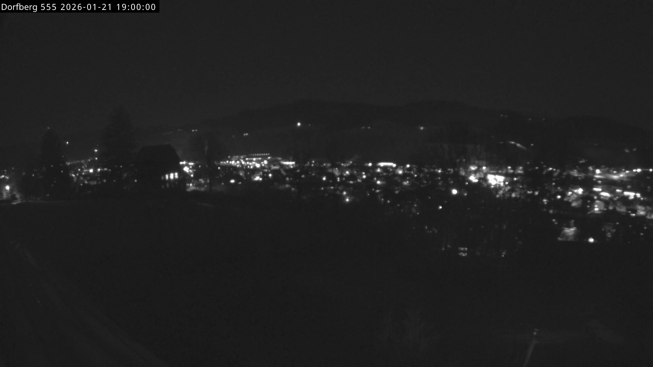 Webcam-Bild: Aussicht vom Dorfberg in Langnau 20260121-190000