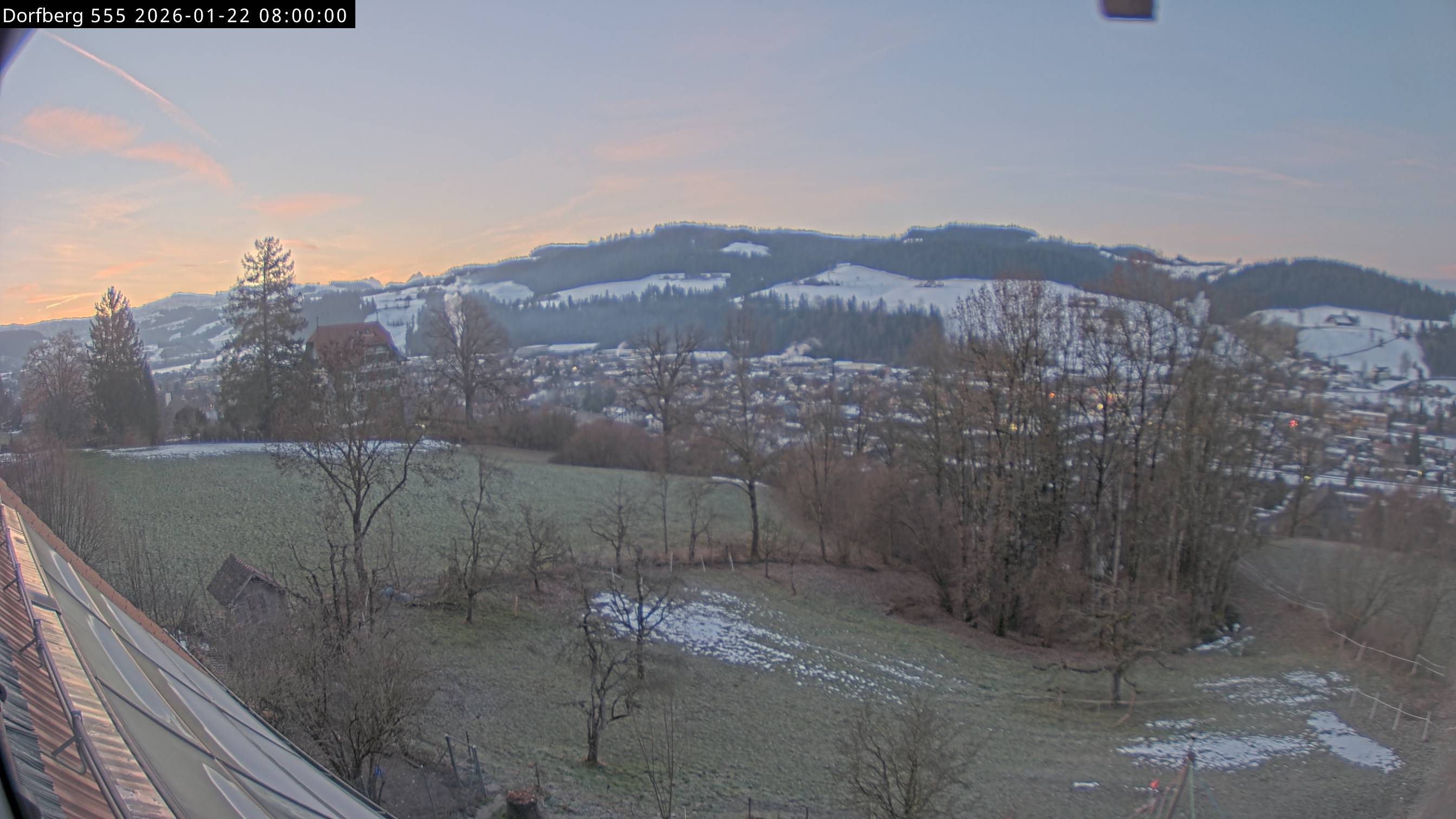 Webcam-Bild: Aussicht vom Dorfberg in Langnau 20260122-080000