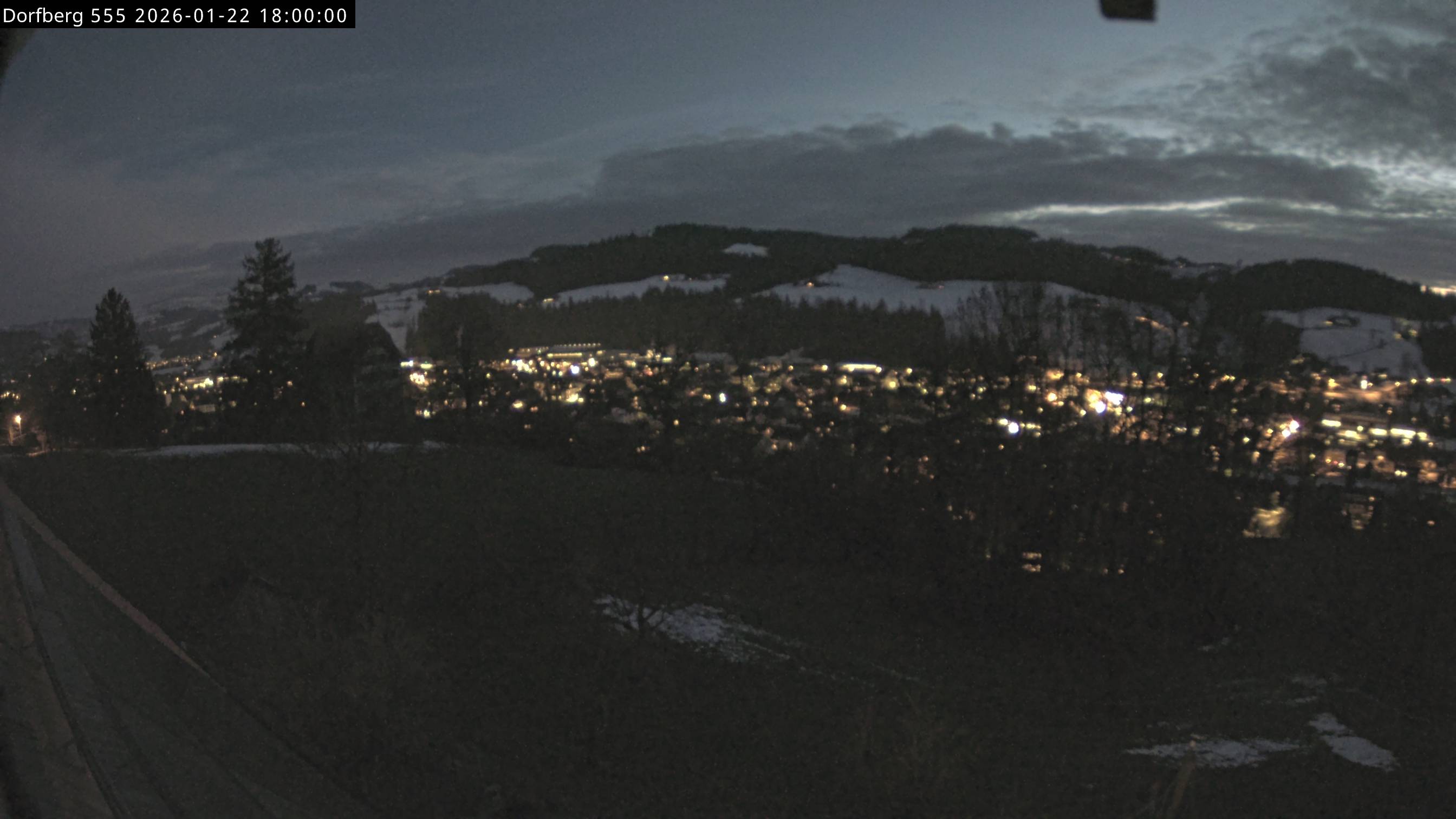 Webcam-Bild: Aussicht vom Dorfberg in Langnau 20260122-180000