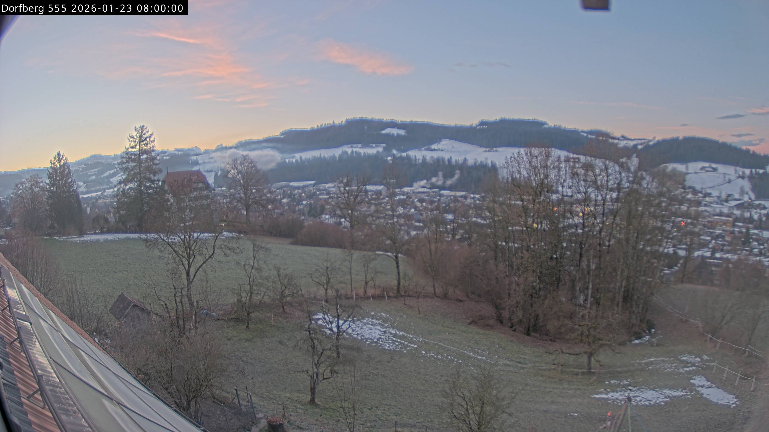 Webcam-Bild: Aussicht vom Dorfberg in Langnau 20260123-080000
