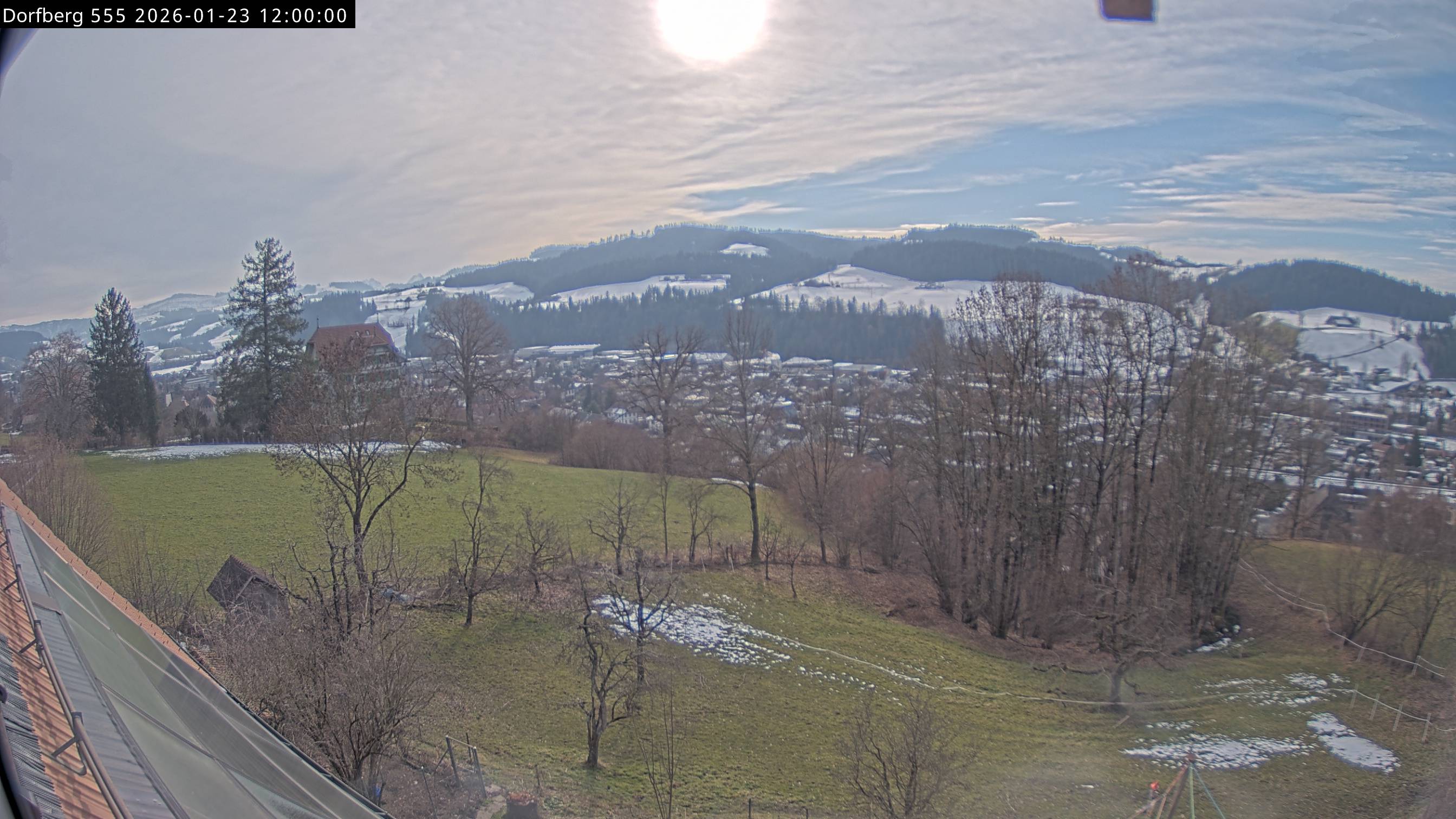 Webcam-Bild: Aussicht vom Dorfberg in Langnau 20260123-120000