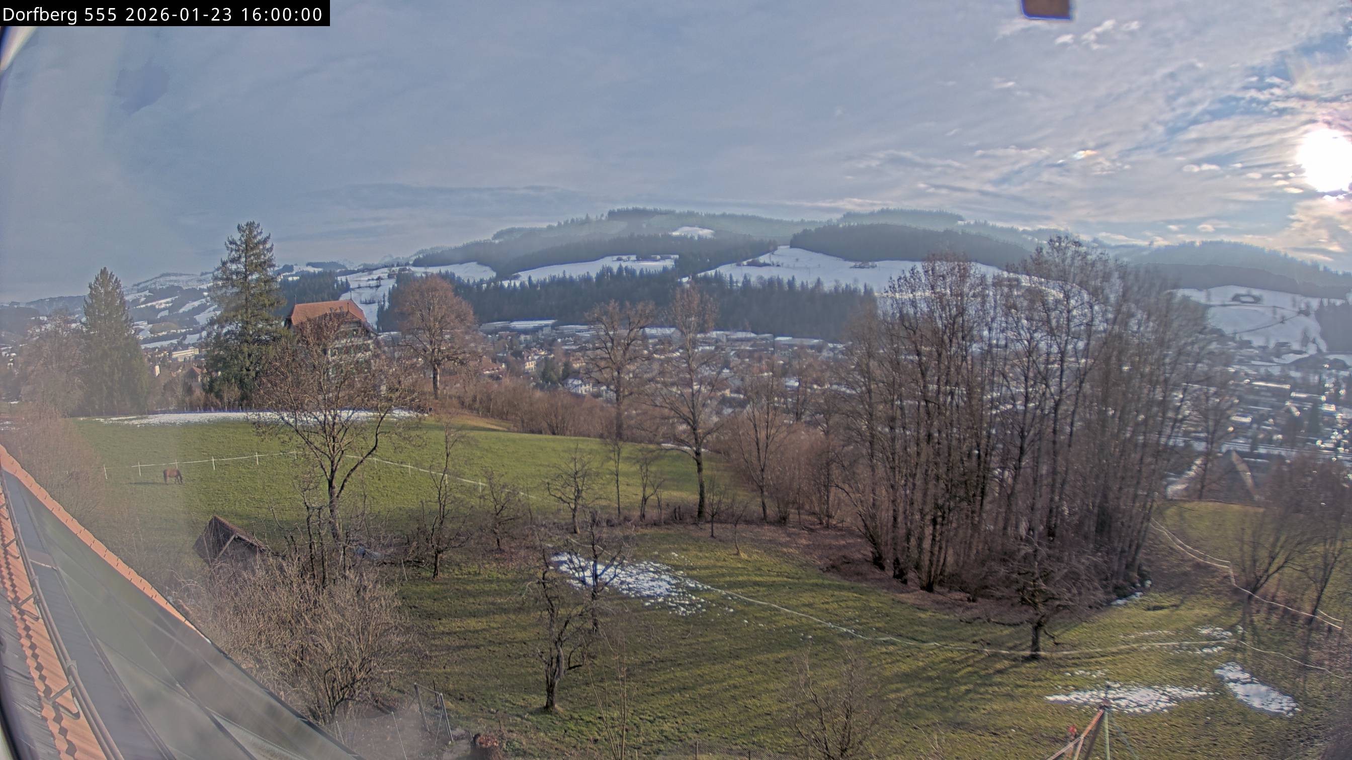 Webcam-Bild: Aussicht vom Dorfberg in Langnau 20260123-160000
