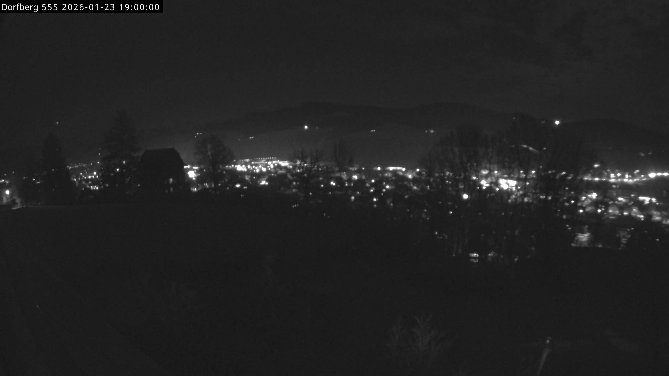 Webcam-Bild: Aussicht vom Dorfberg in Langnau 20260123-190000