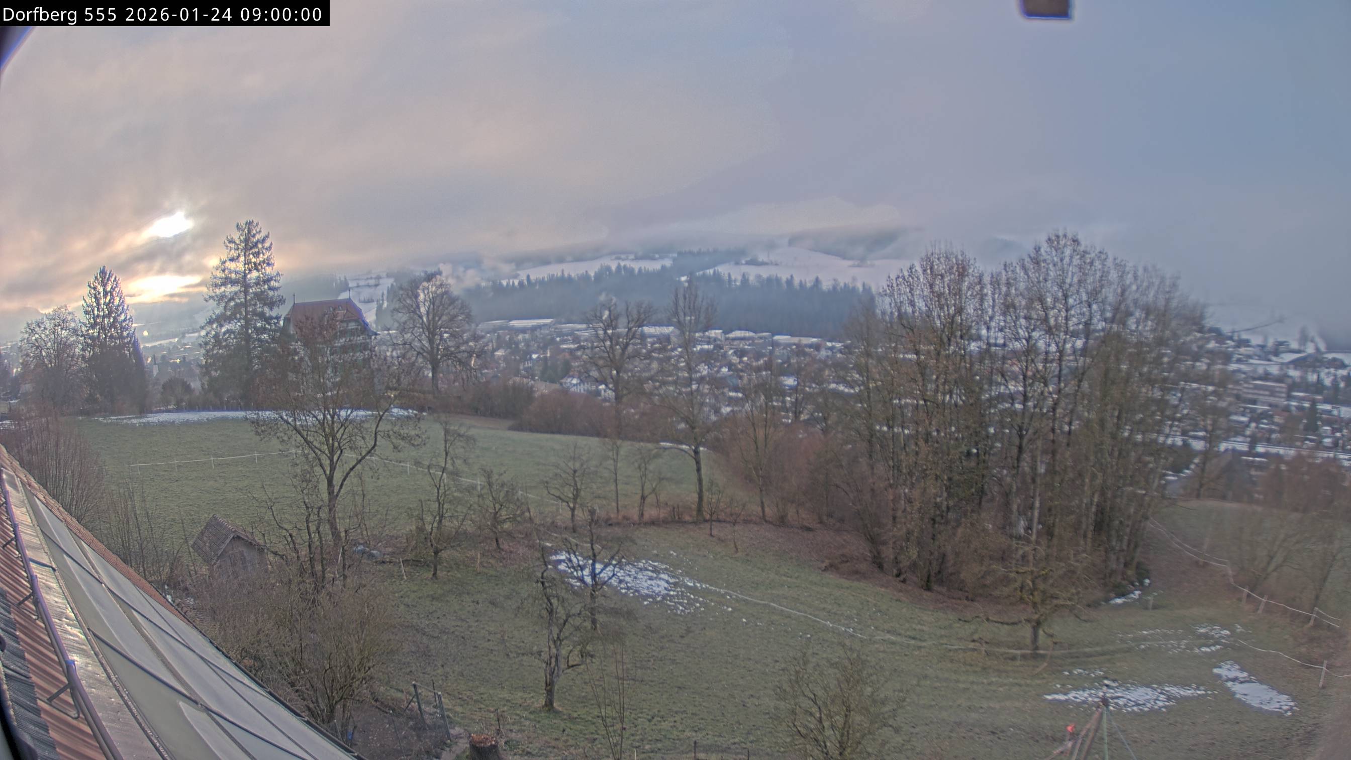 Webcam-Bild: Aussicht vom Dorfberg in Langnau 20260124-090000