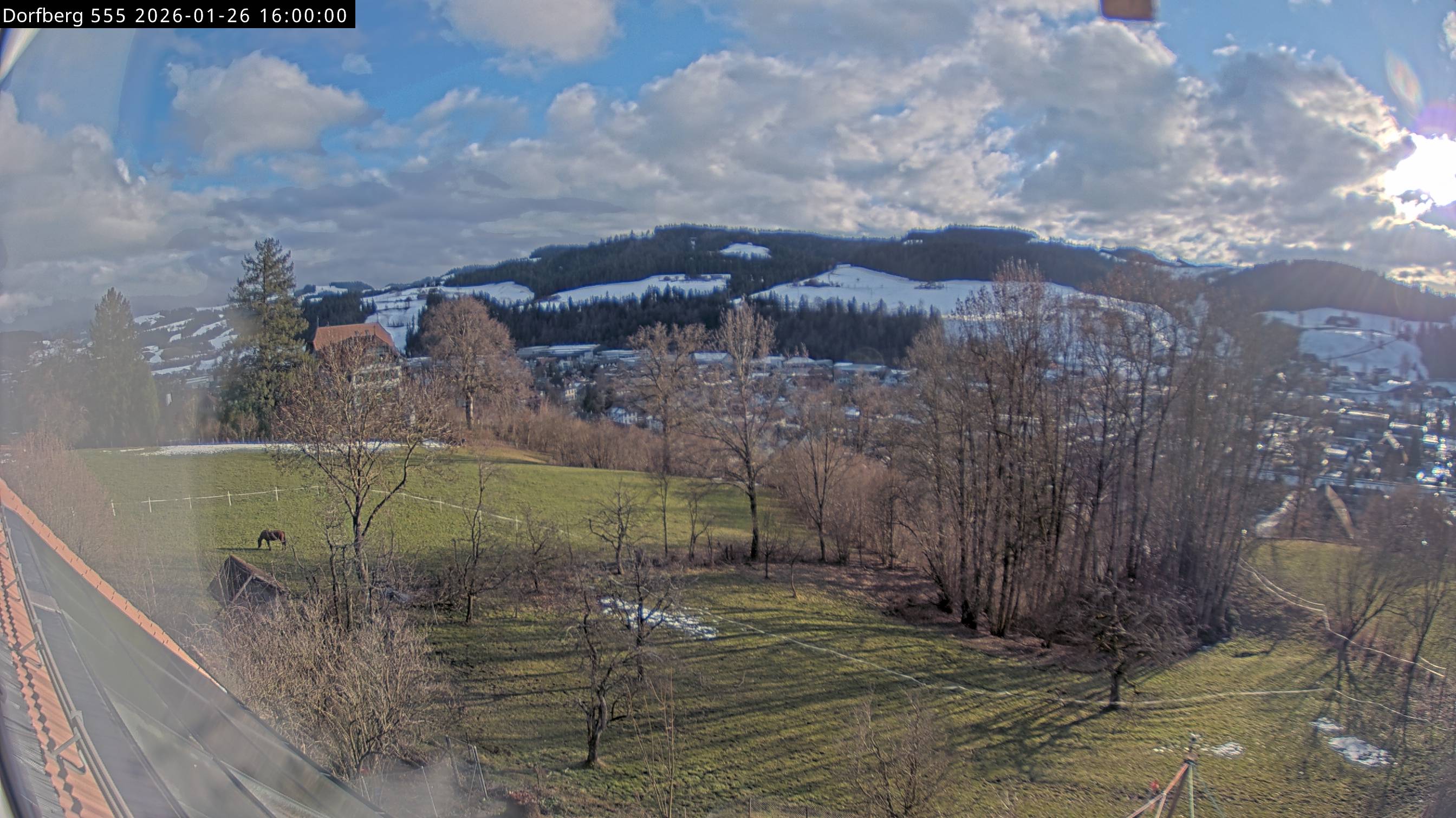 Webcam-Bild: Aussicht vom Dorfberg in Langnau 20260126-160000