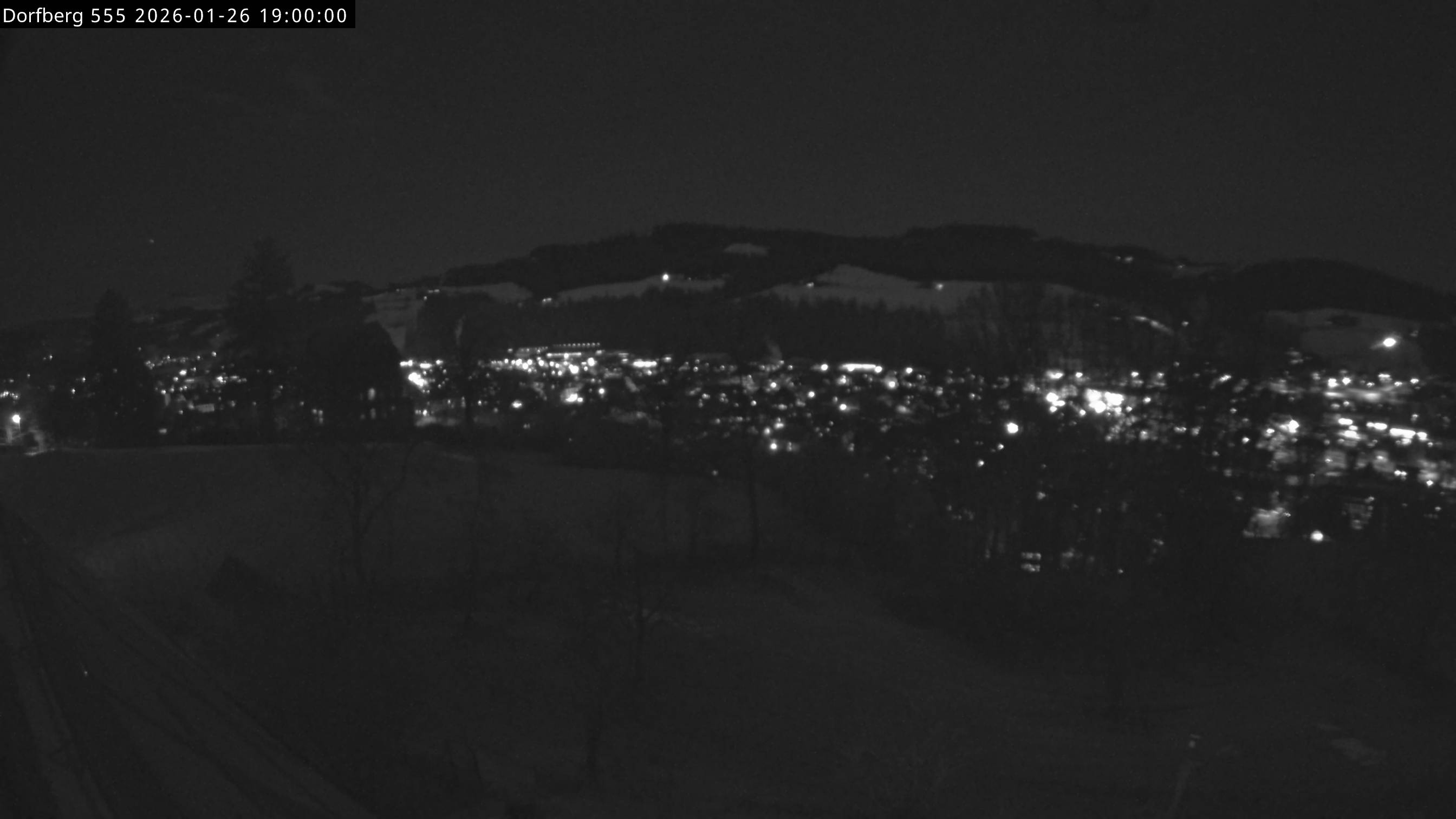 Webcam-Bild: Aussicht vom Dorfberg in Langnau 20260126-190000