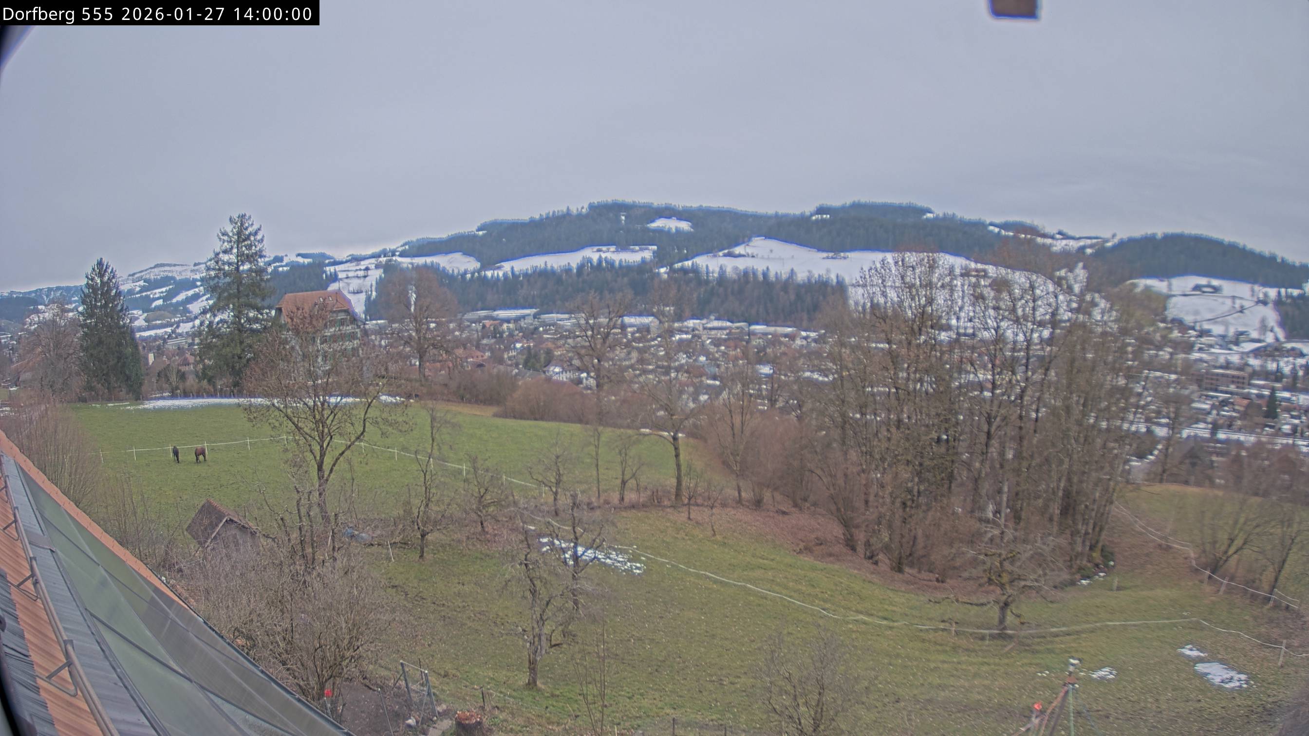 Webcam-Bild: Aussicht vom Dorfberg in Langnau 20260127-140000