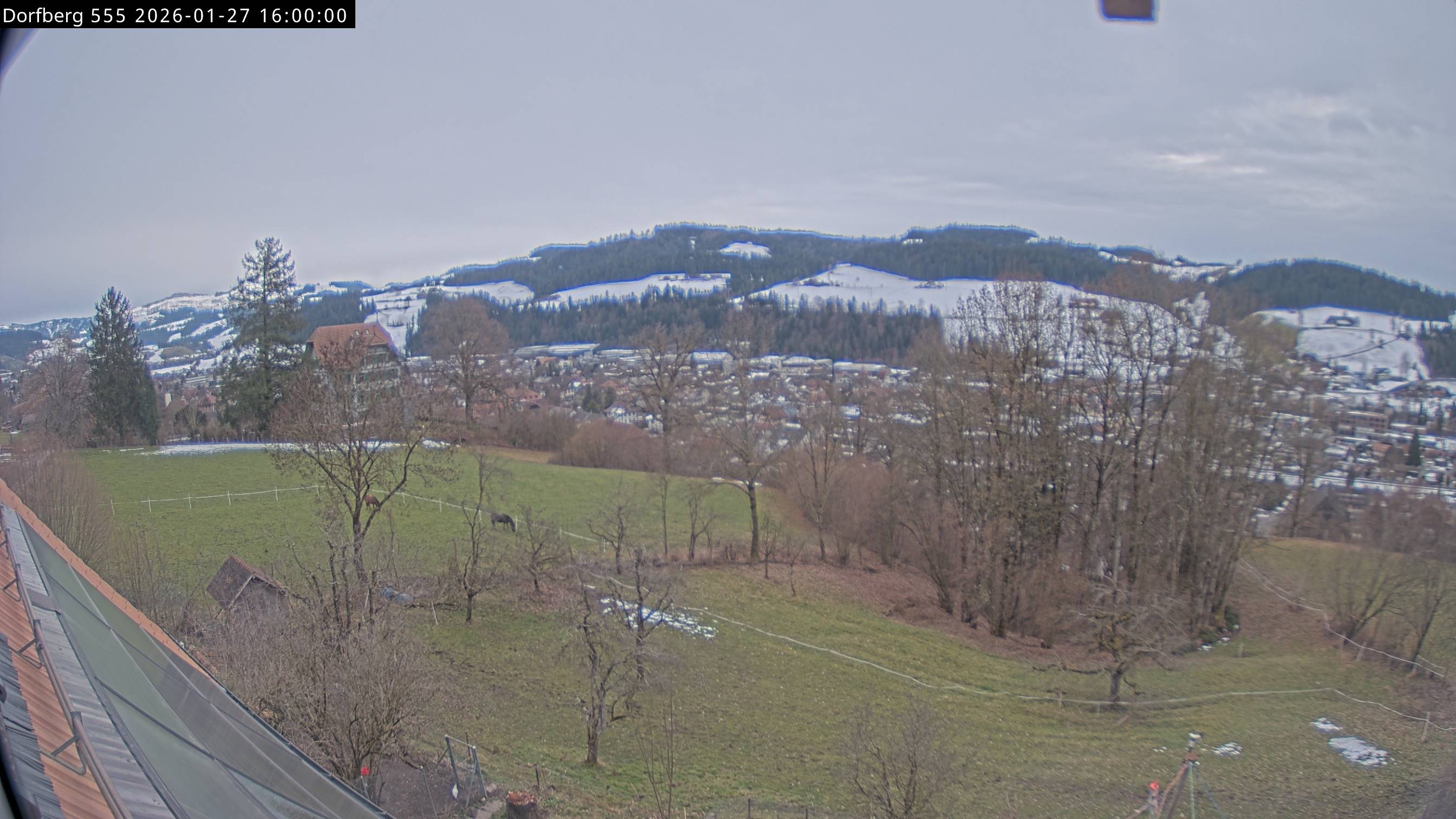 Webcam-Bild: Aussicht vom Dorfberg in Langnau 20260127-160000