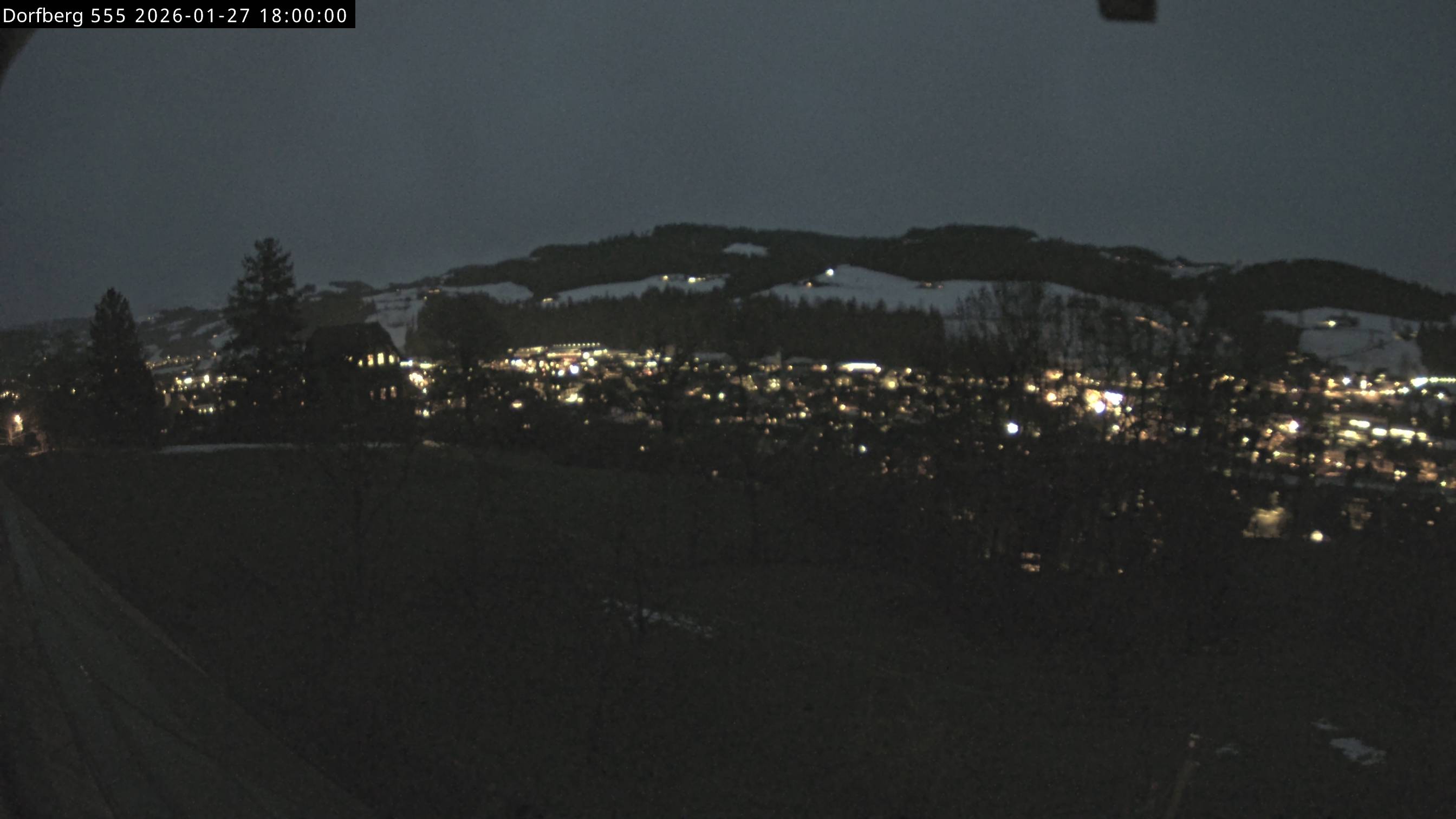 Webcam-Bild: Aussicht vom Dorfberg in Langnau 20260127-180000