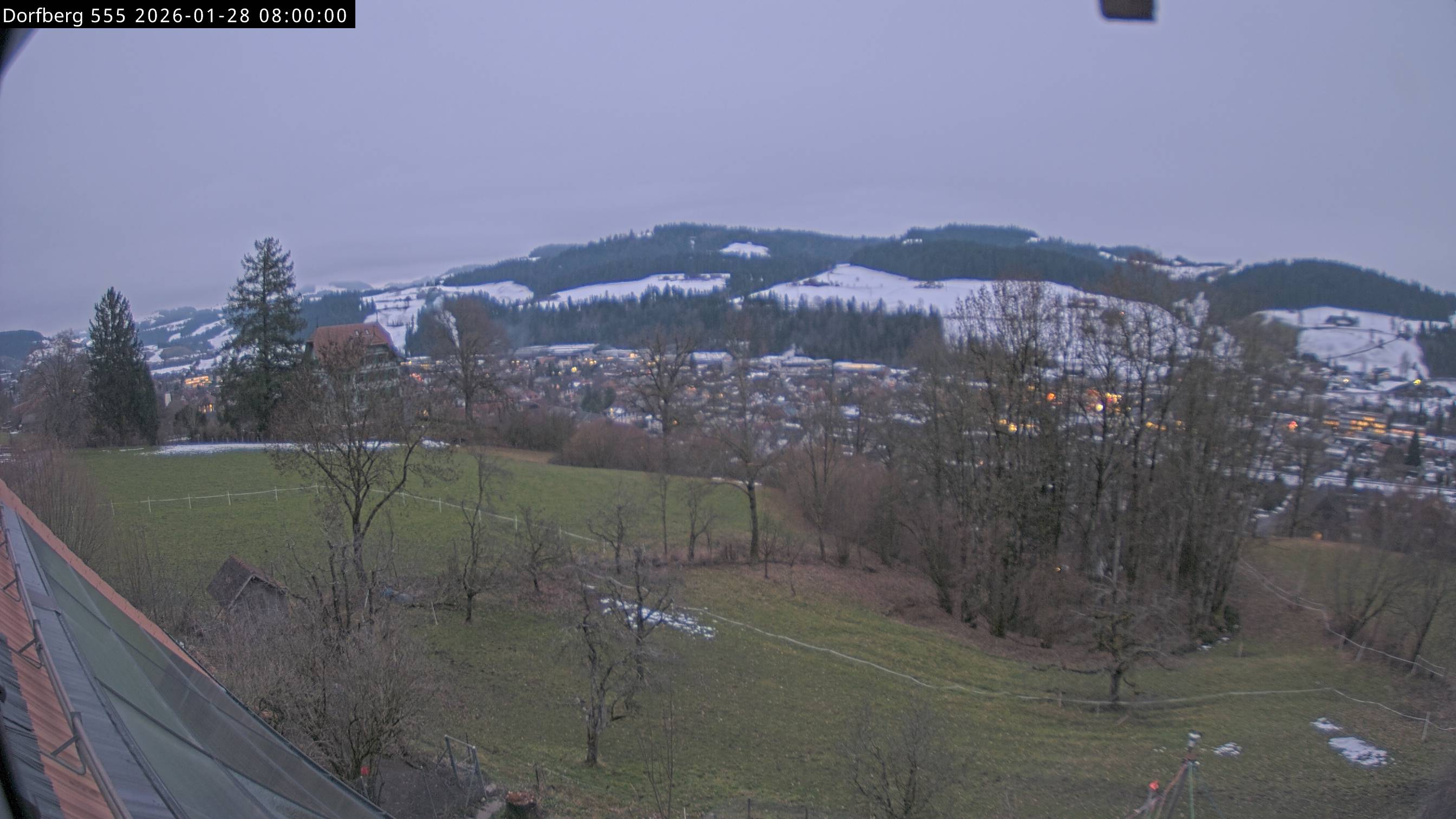 Webcam-Bild: Aussicht vom Dorfberg in Langnau 20260128-080000
