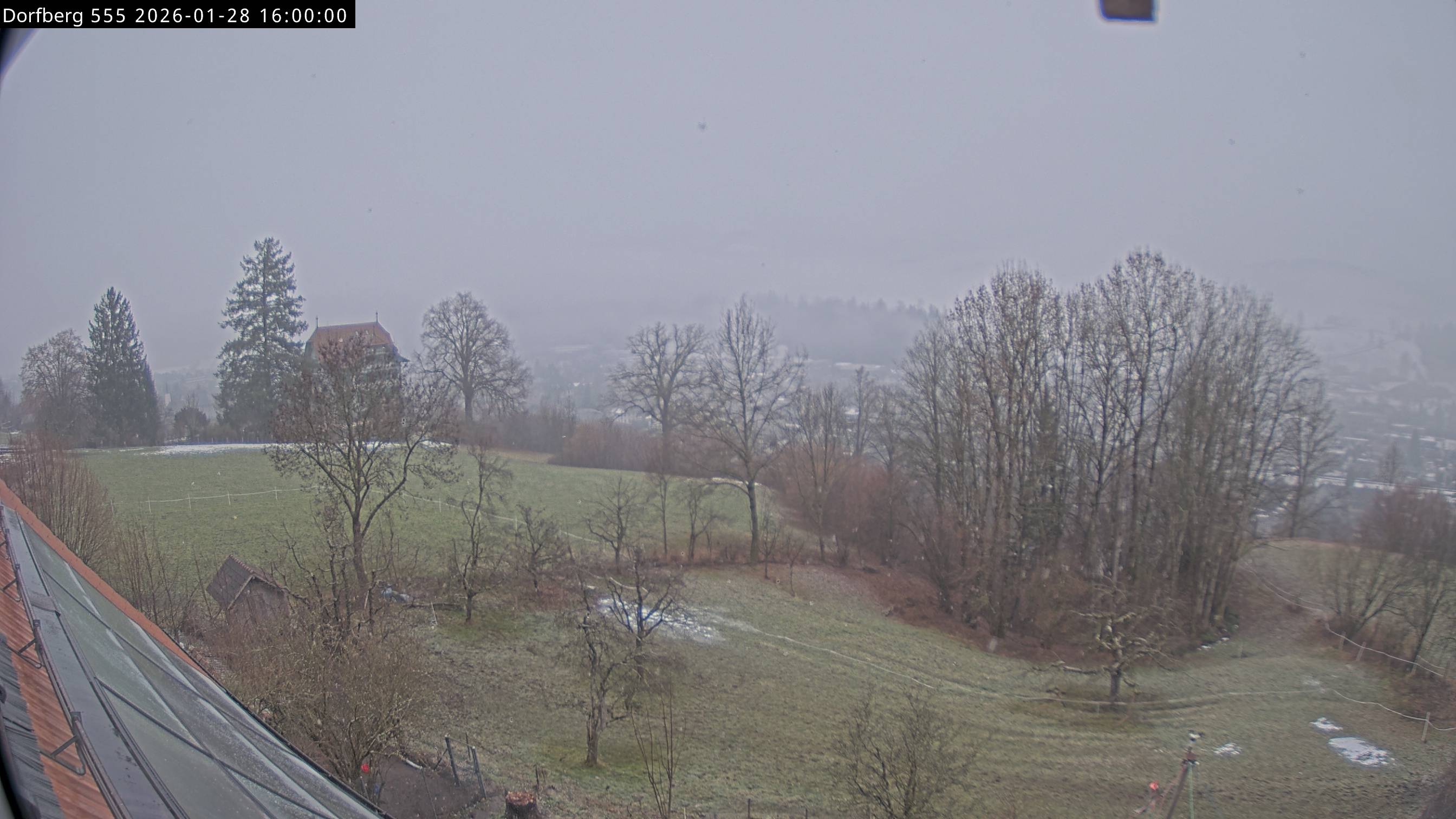 Webcam-Bild: Aussicht vom Dorfberg in Langnau 20260128-160000
