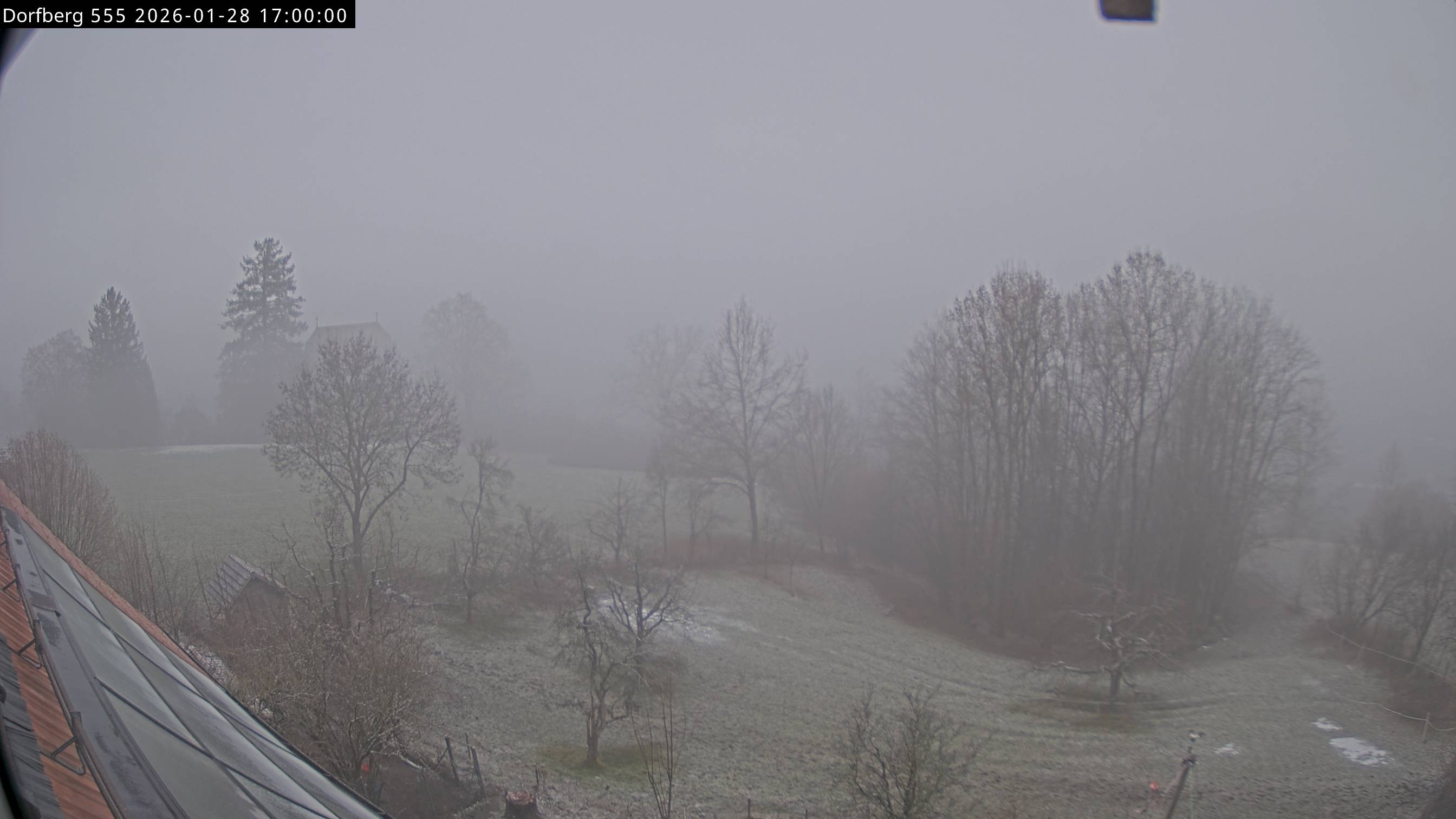 Webcam-Bild: Aussicht vom Dorfberg in Langnau 20260128-170000