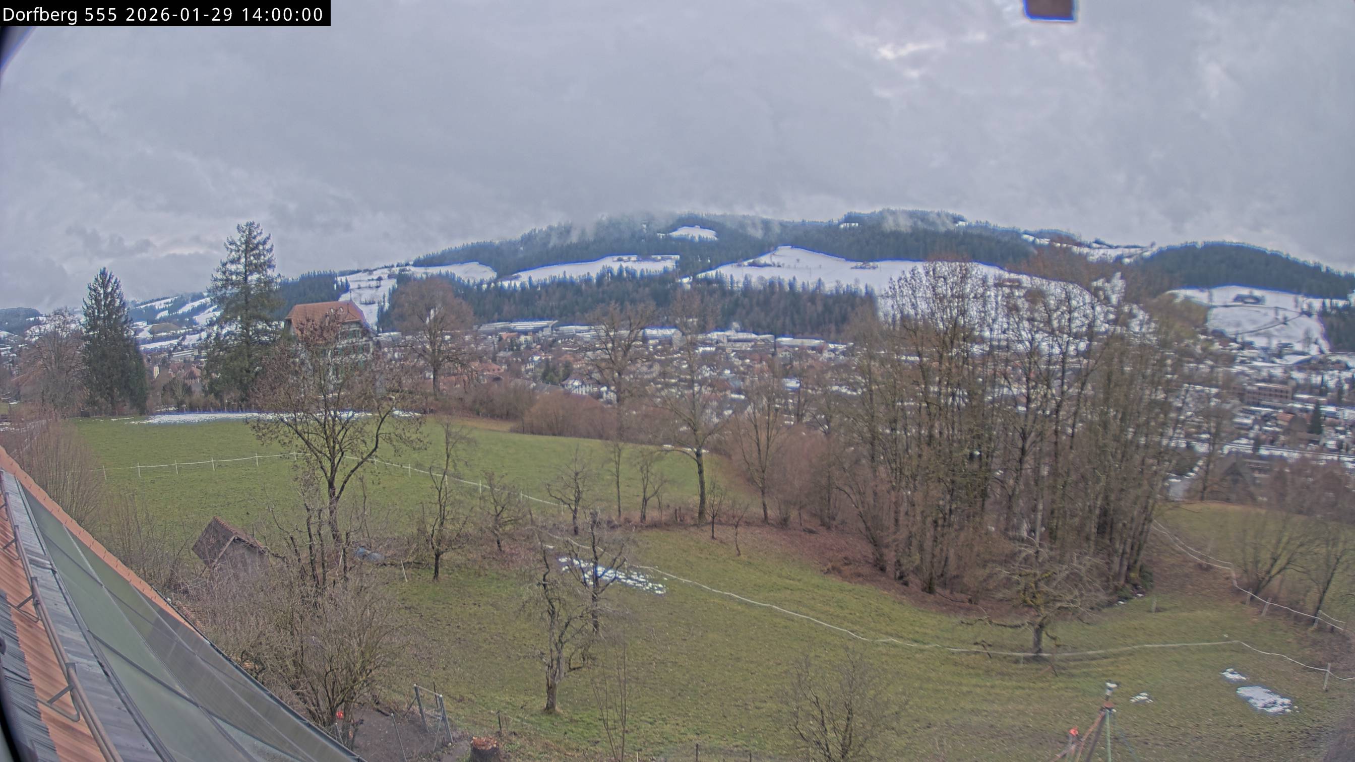 Webcam-Bild: Aussicht vom Dorfberg in Langnau 20260129-140000