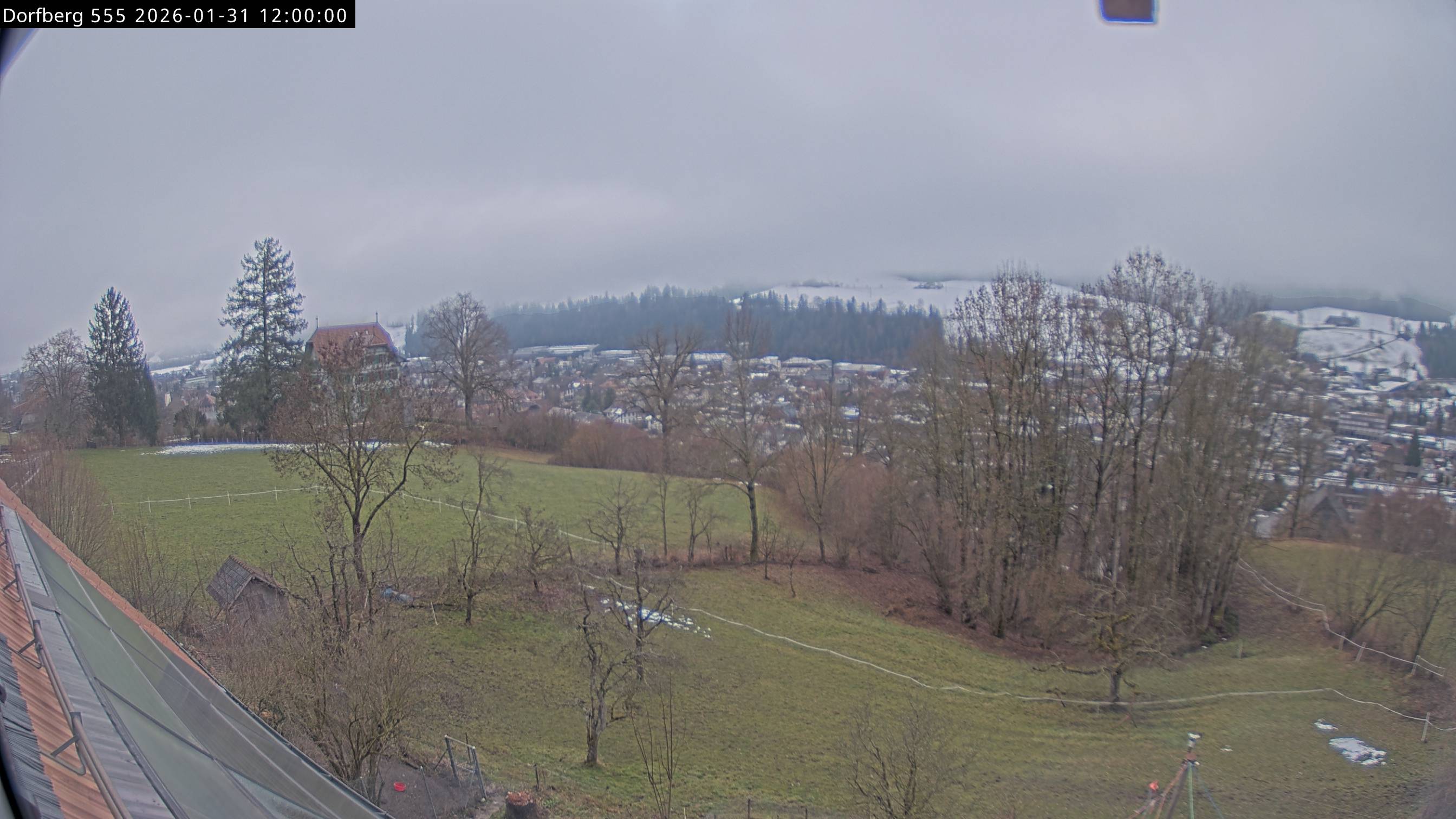 Webcam-Bild: Aussicht vom Dorfberg in Langnau 20260131-120000