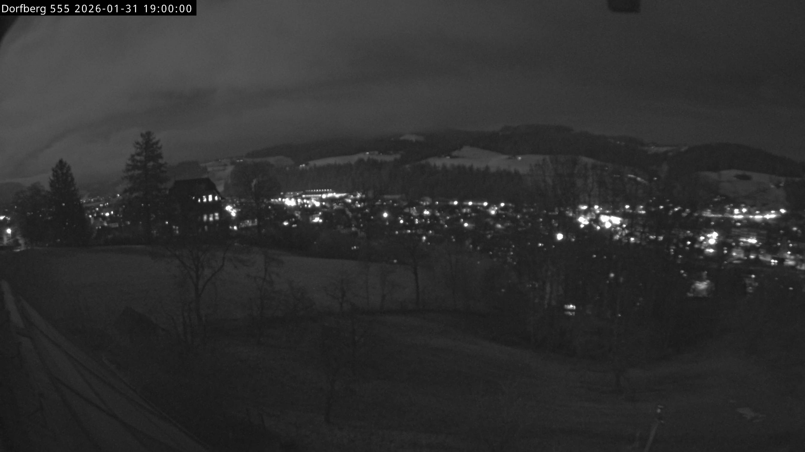 Webcam-Bild: Aussicht vom Dorfberg in Langnau 20260131-190000