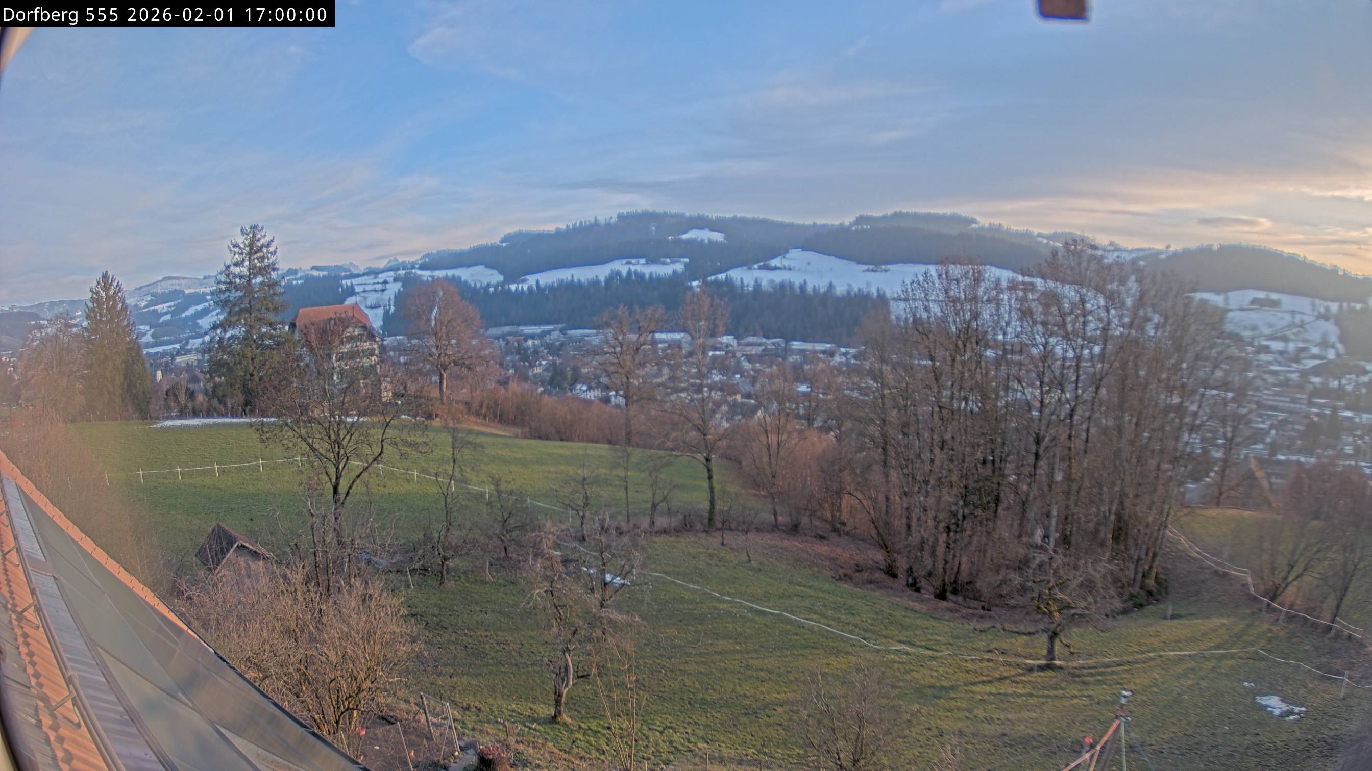 Webcam-Bild: Aussicht vom Dorfberg in Langnau 20260201-170000