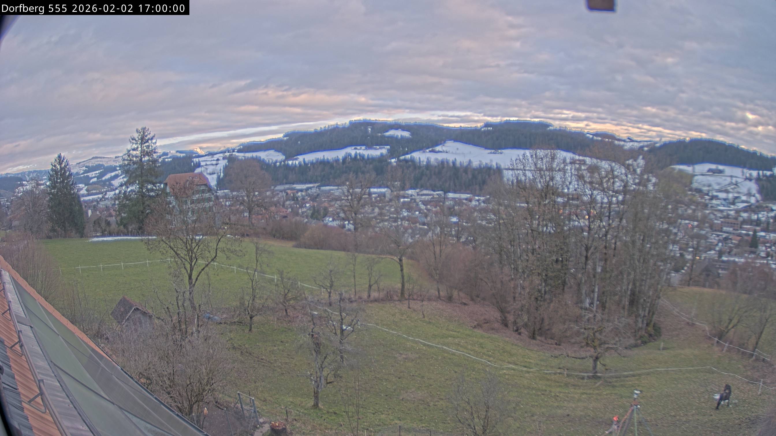 Webcam-Bild: Aussicht vom Dorfberg in Langnau 20260202-170000