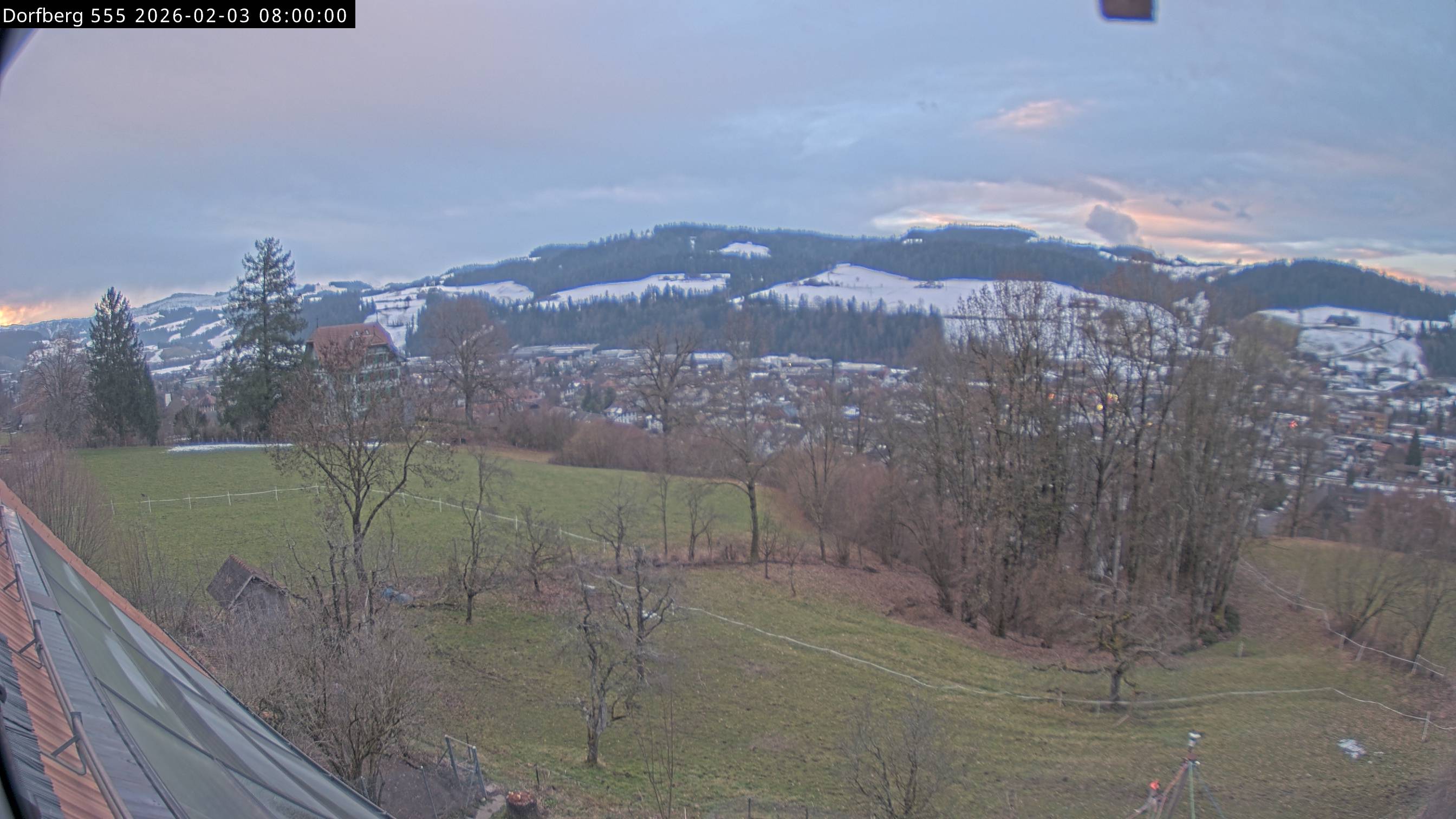 Webcam-Bild: Aussicht vom Dorfberg in Langnau 20260203-080000
