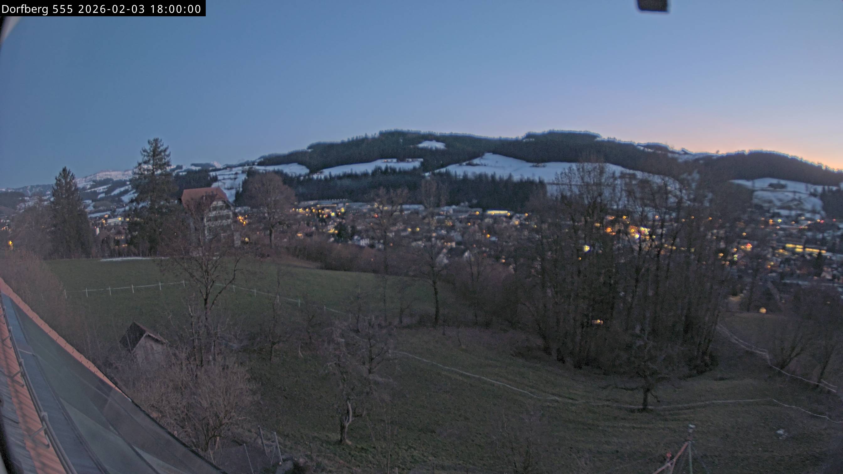 Webcam-Bild: Aussicht vom Dorfberg in Langnau 20260203-180000
