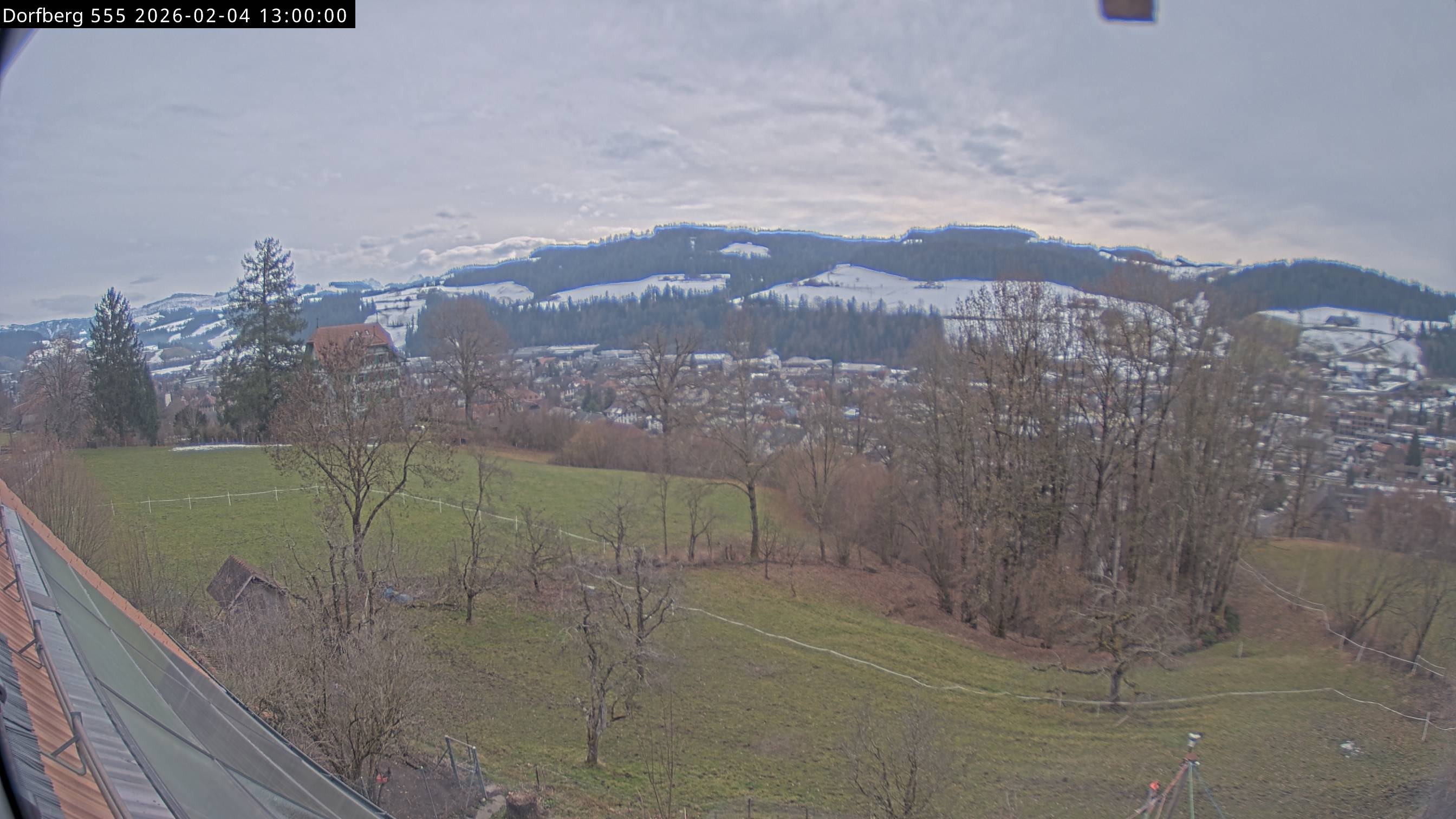 Webcam-Bild: Aussicht vom Dorfberg in Langnau 20260204-130000