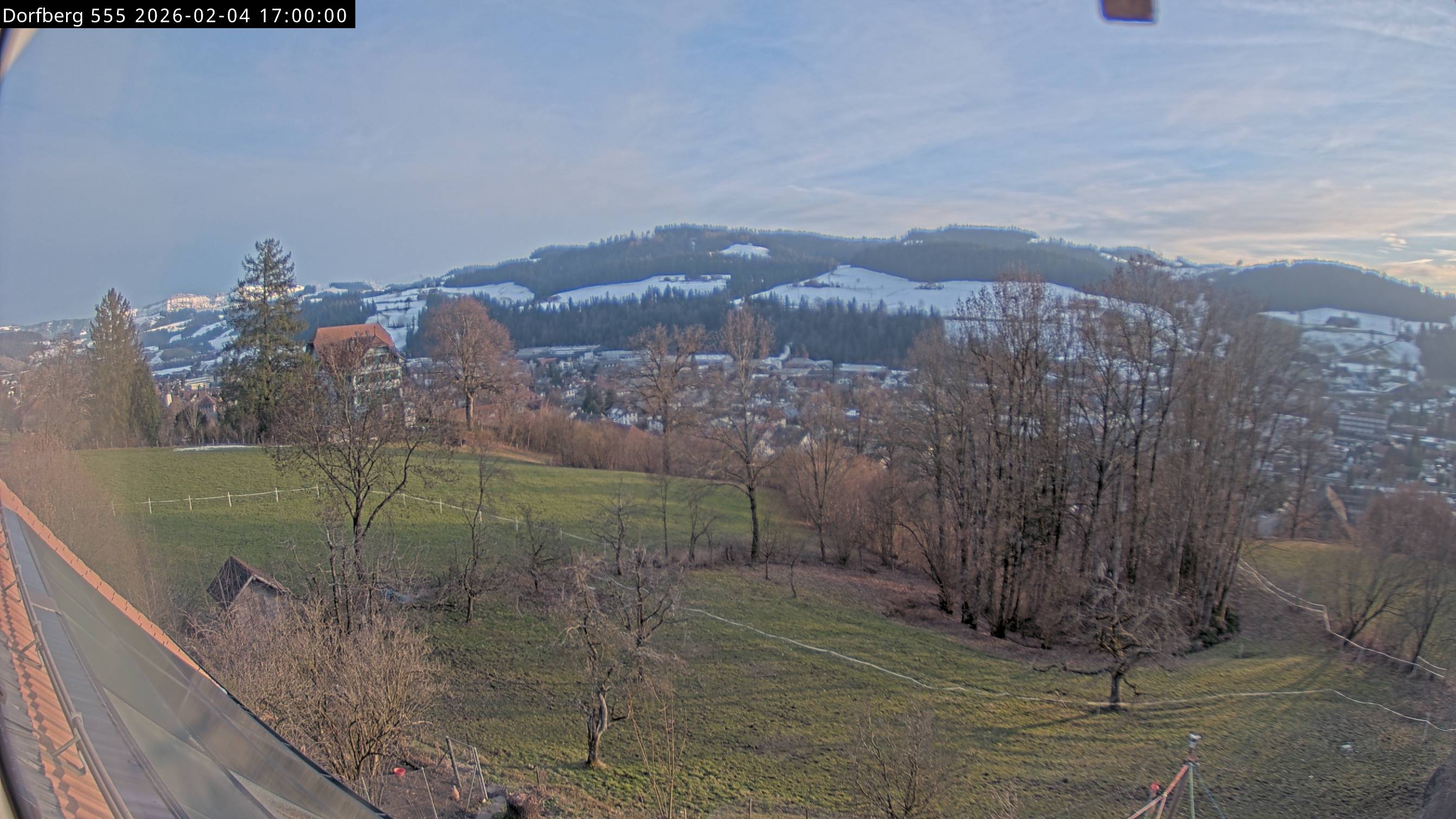 Webcam-Bild: Aussicht vom Dorfberg in Langnau 20260204-170000