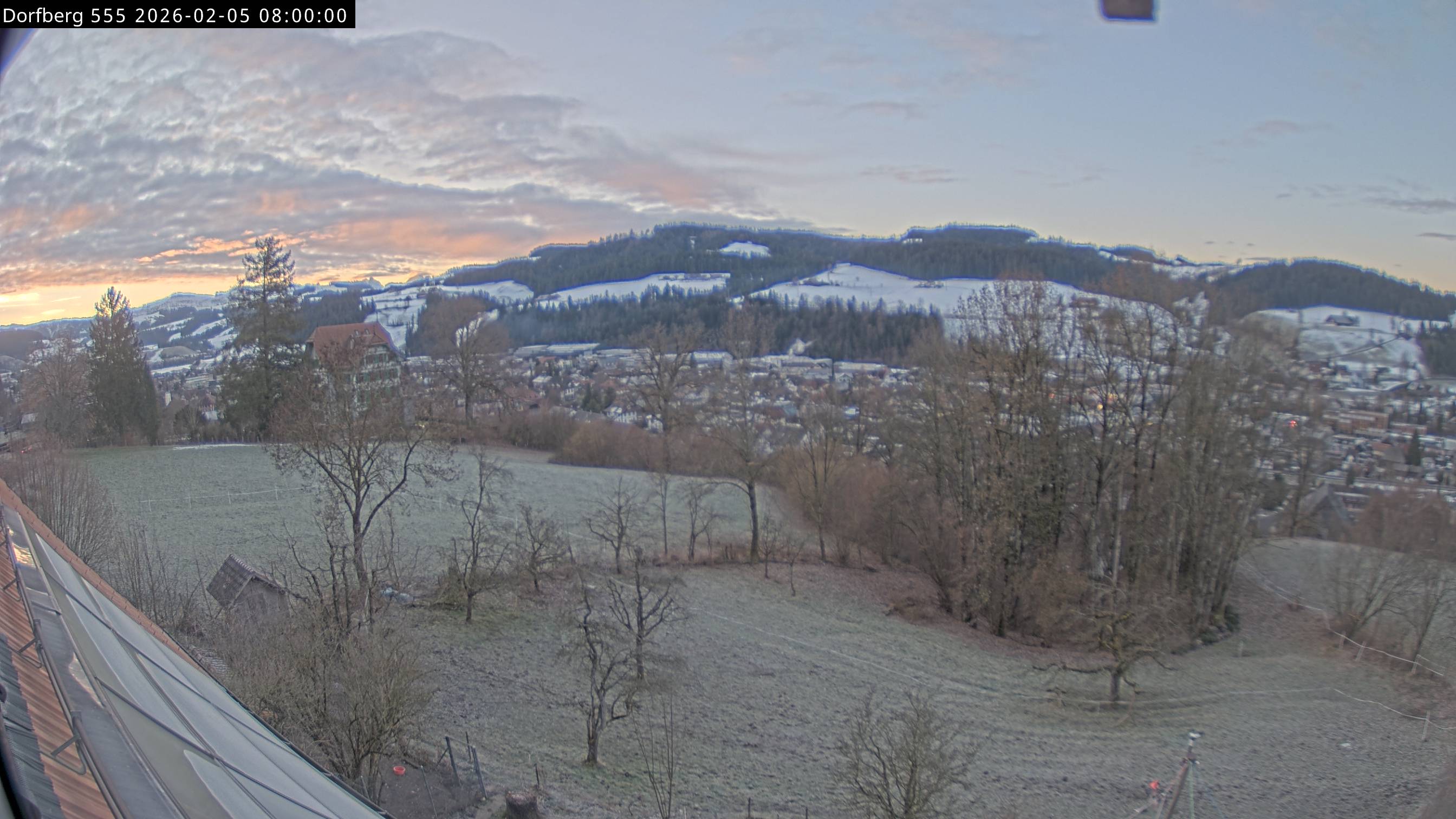 Webcam-Bild: Aussicht vom Dorfberg in Langnau 20260205-080000