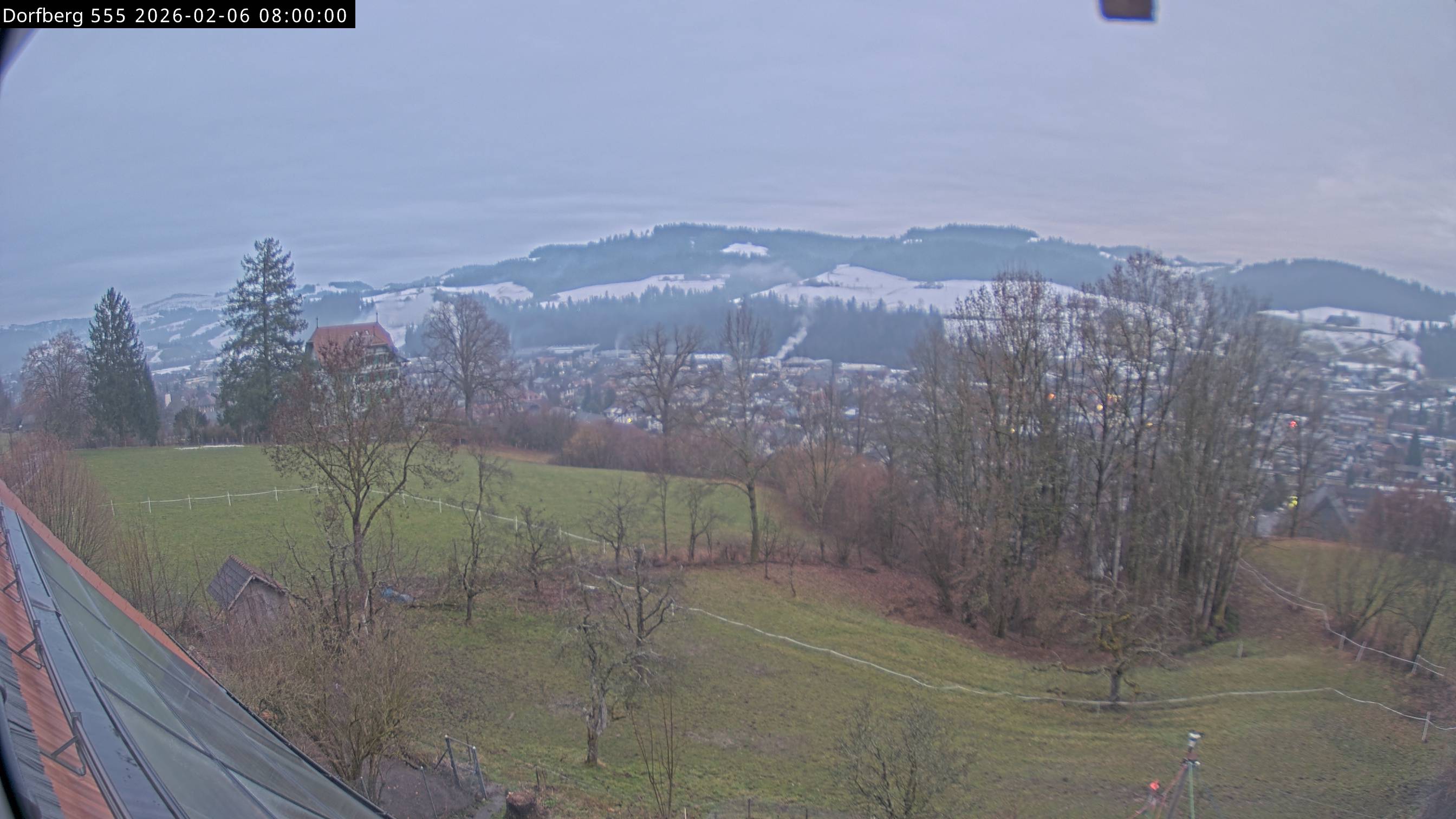 Webcam-Bild: Aussicht vom Dorfberg in Langnau 20260206-080000