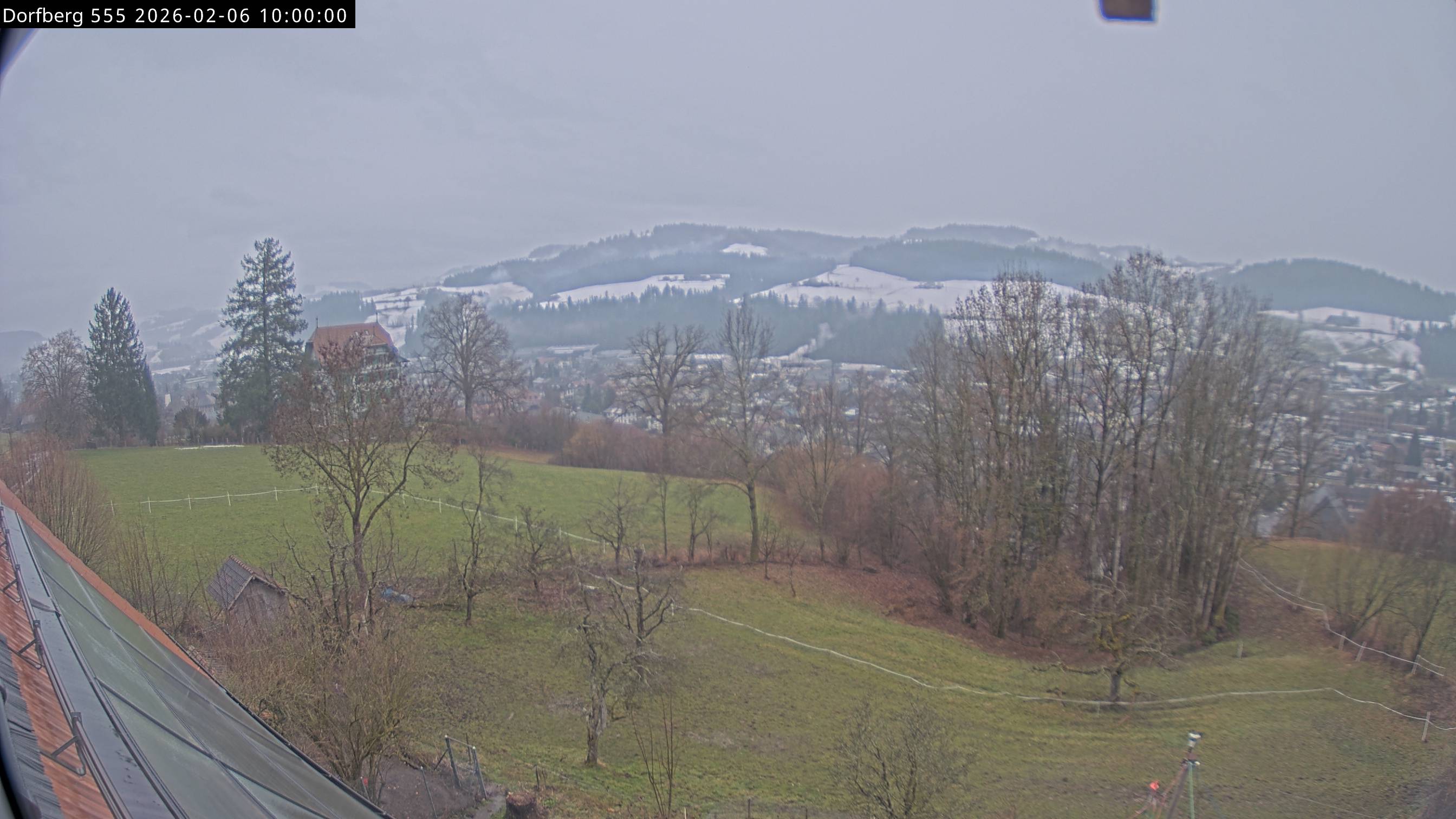 Webcam-Bild: Aussicht vom Dorfberg in Langnau 20260206-100000
