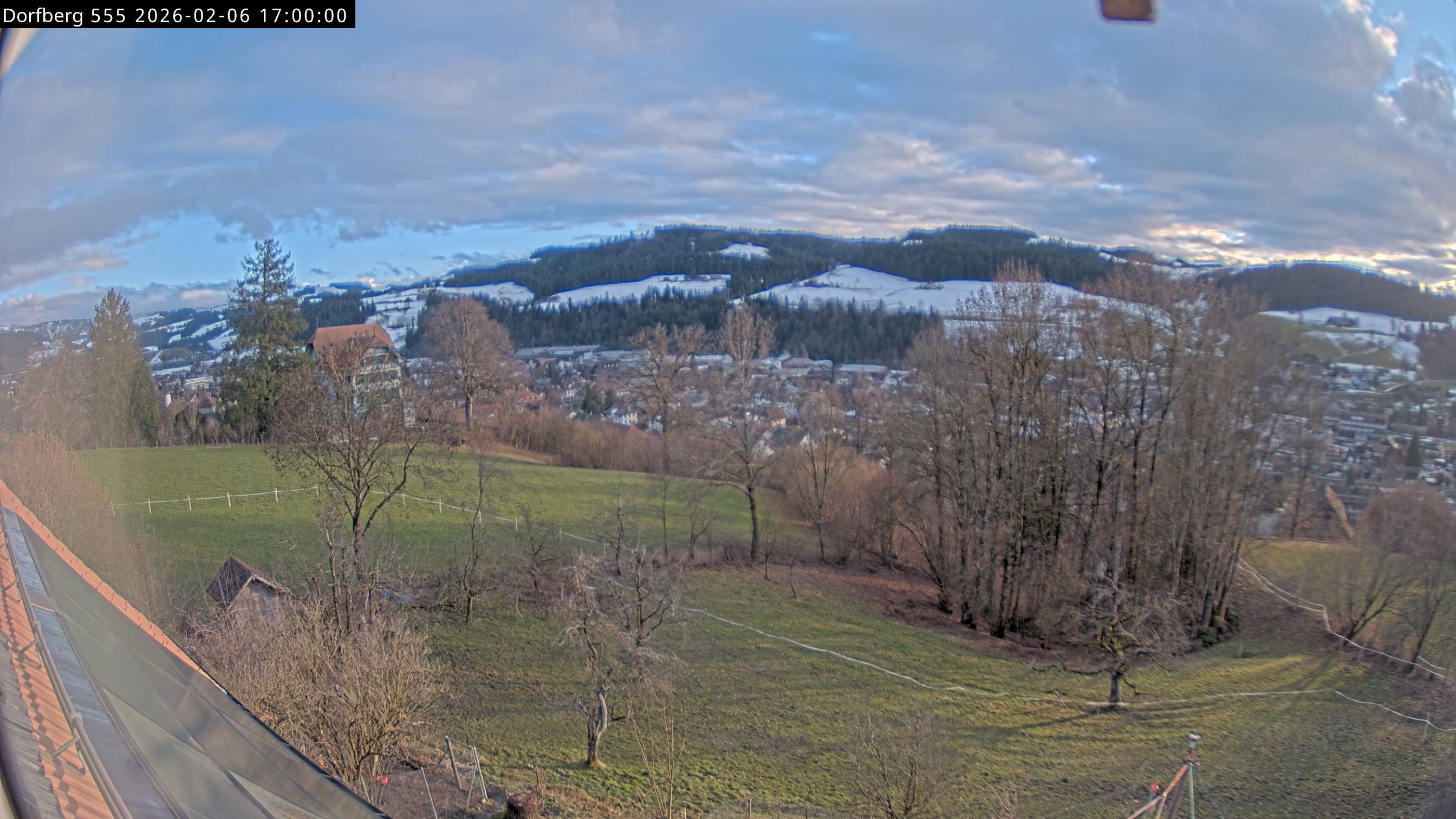 Webcam-Bild: Aussicht vom Dorfberg in Langnau 20260206-170000