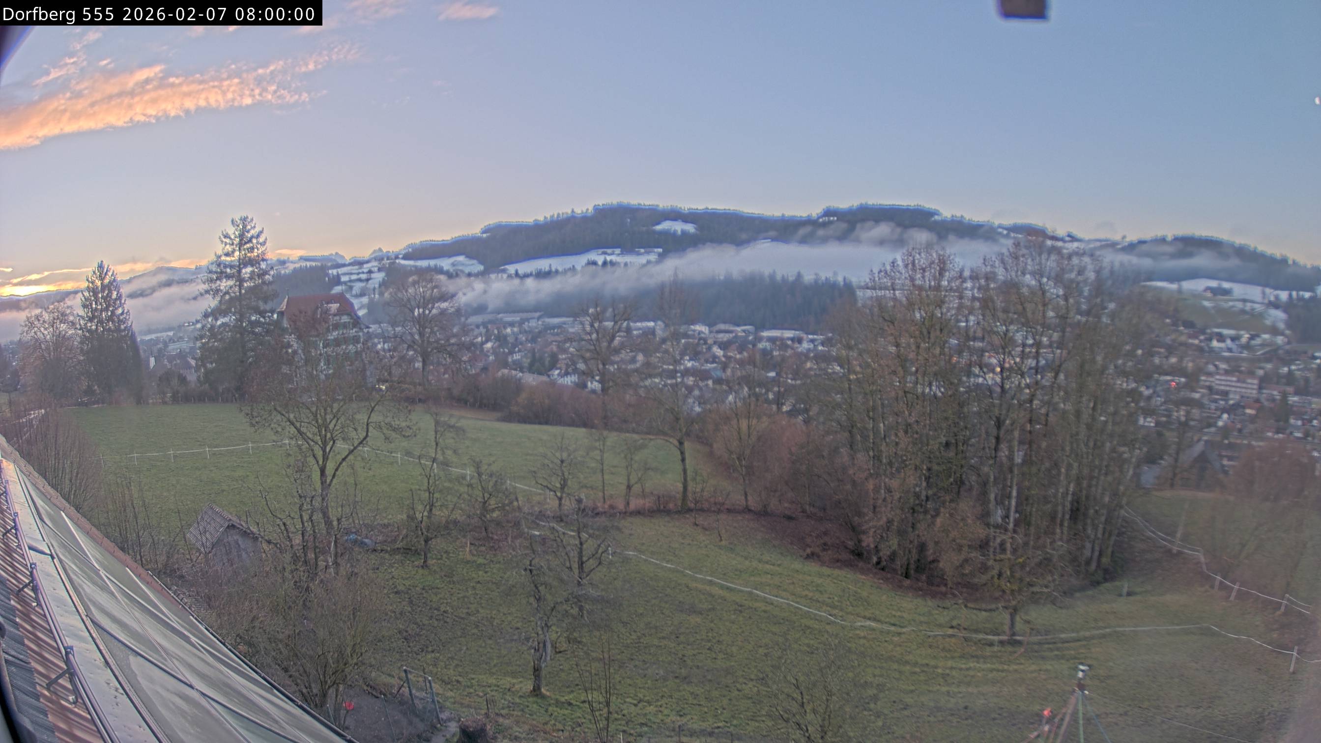 Webcam-Bild: Aussicht vom Dorfberg in Langnau 20260207-080000