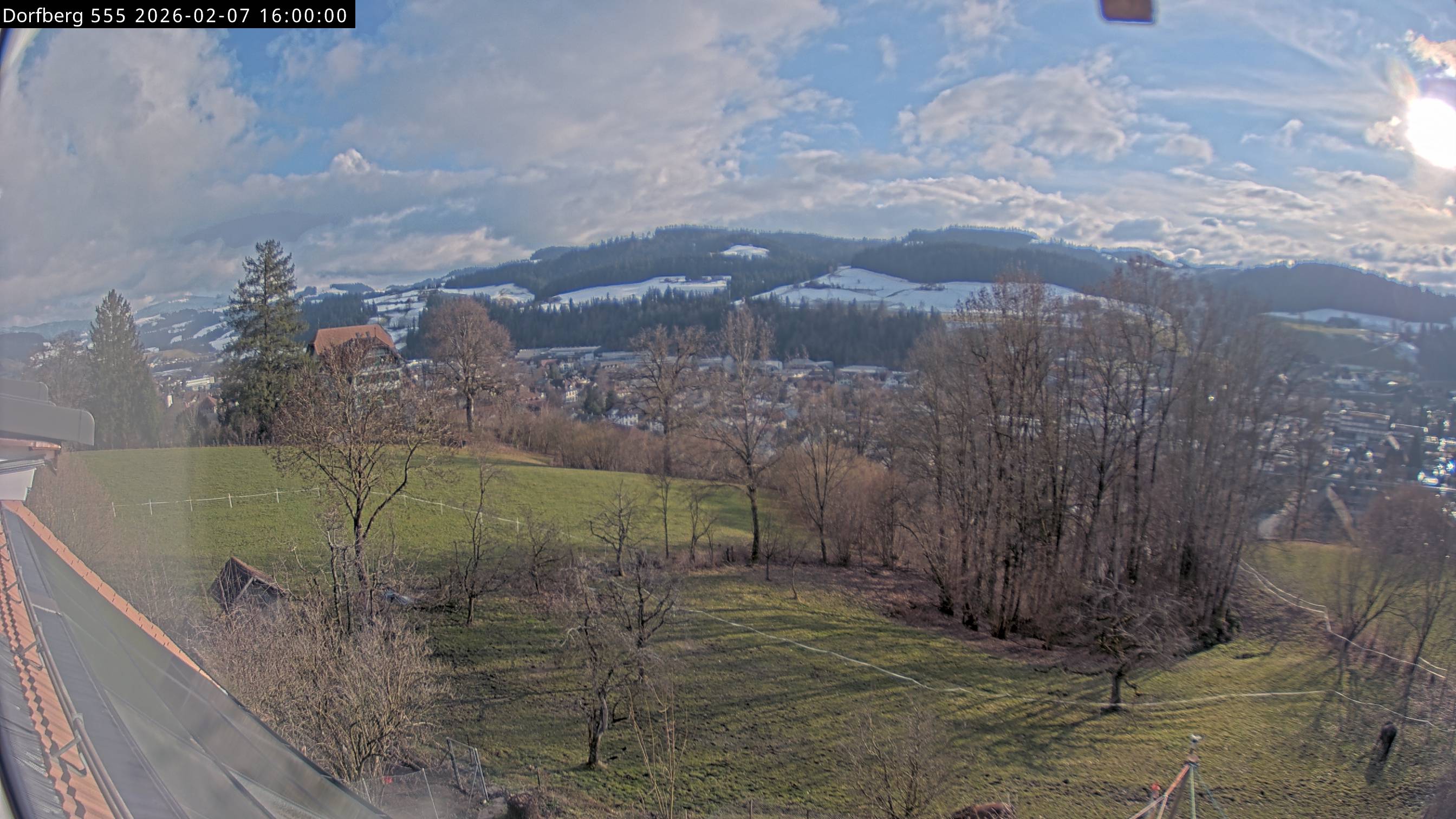 Webcam-Bild: Aussicht vom Dorfberg in Langnau 20260207-160000