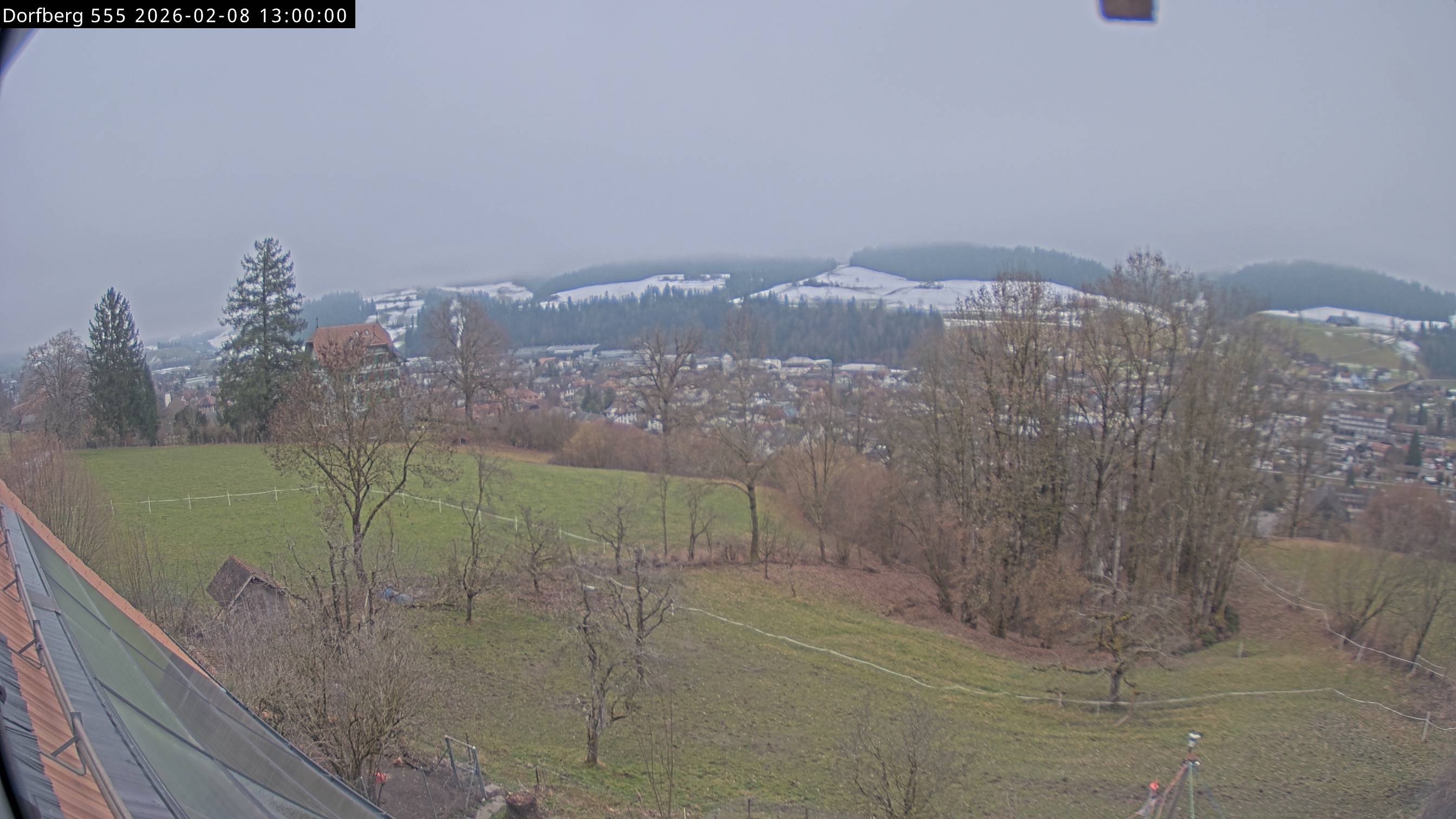 Webcam-Bild: Aussicht vom Dorfberg in Langnau 20260208-130000