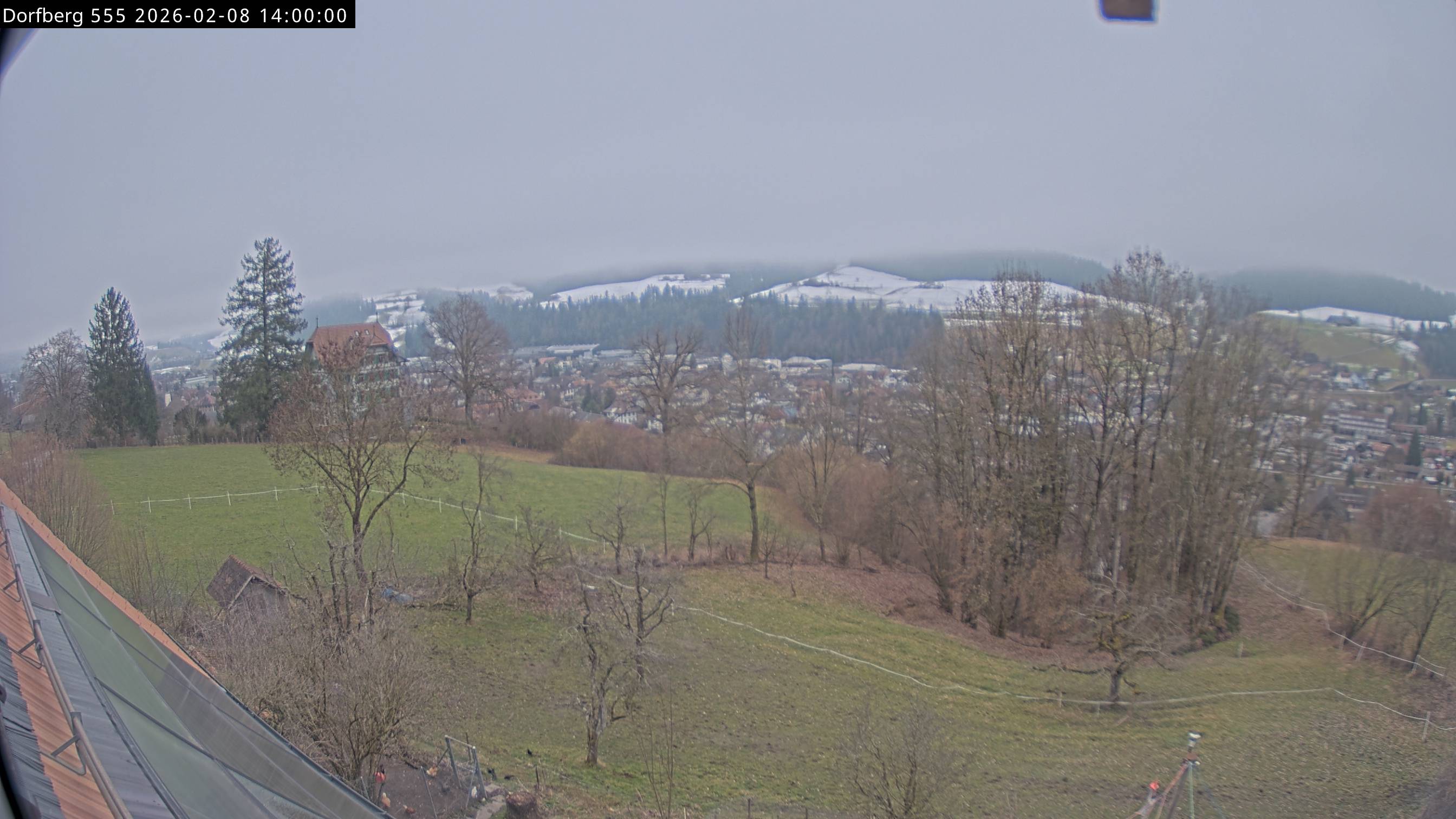 Webcam-Bild: Aussicht vom Dorfberg in Langnau 20260208-140000