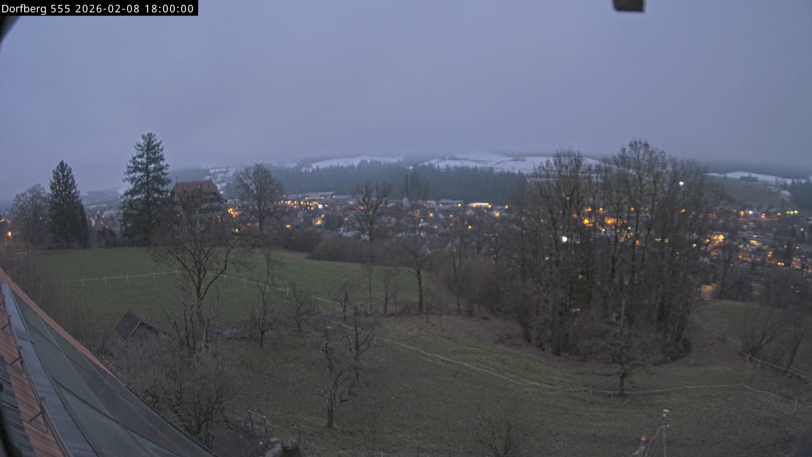 Webcam-Bild: Aussicht vom Dorfberg in Langnau 20260208-180000