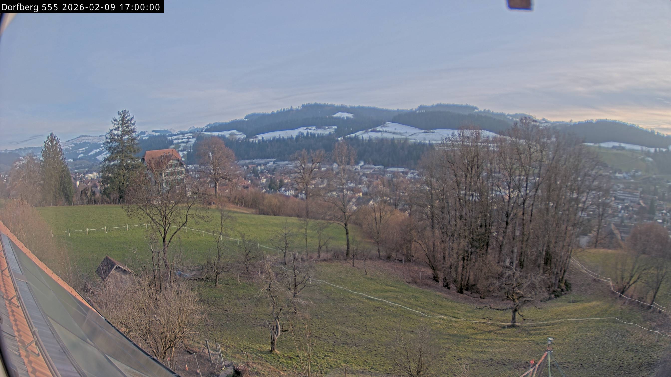 Webcam-Bild: Aussicht vom Dorfberg in Langnau 20260209-170000
