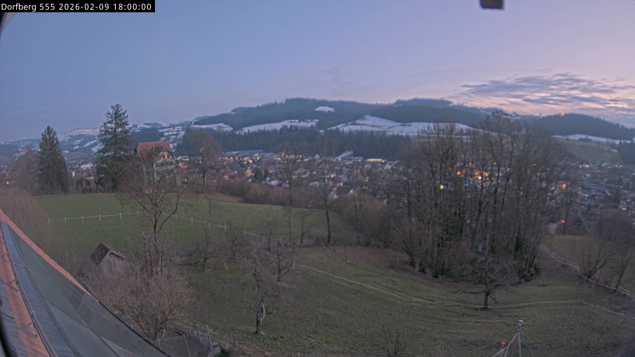 Webcam-Bild: Aussicht vom Dorfberg in Langnau 20260209-180000