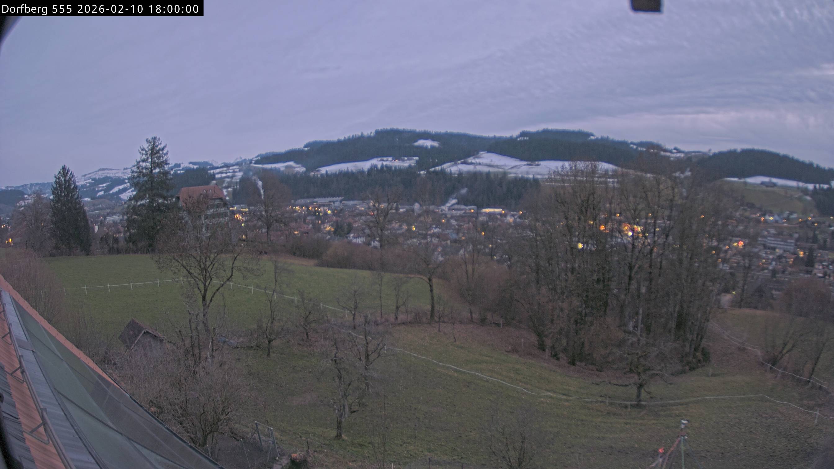 Webcam-Bild: Aussicht vom Dorfberg in Langnau 20260210-180000