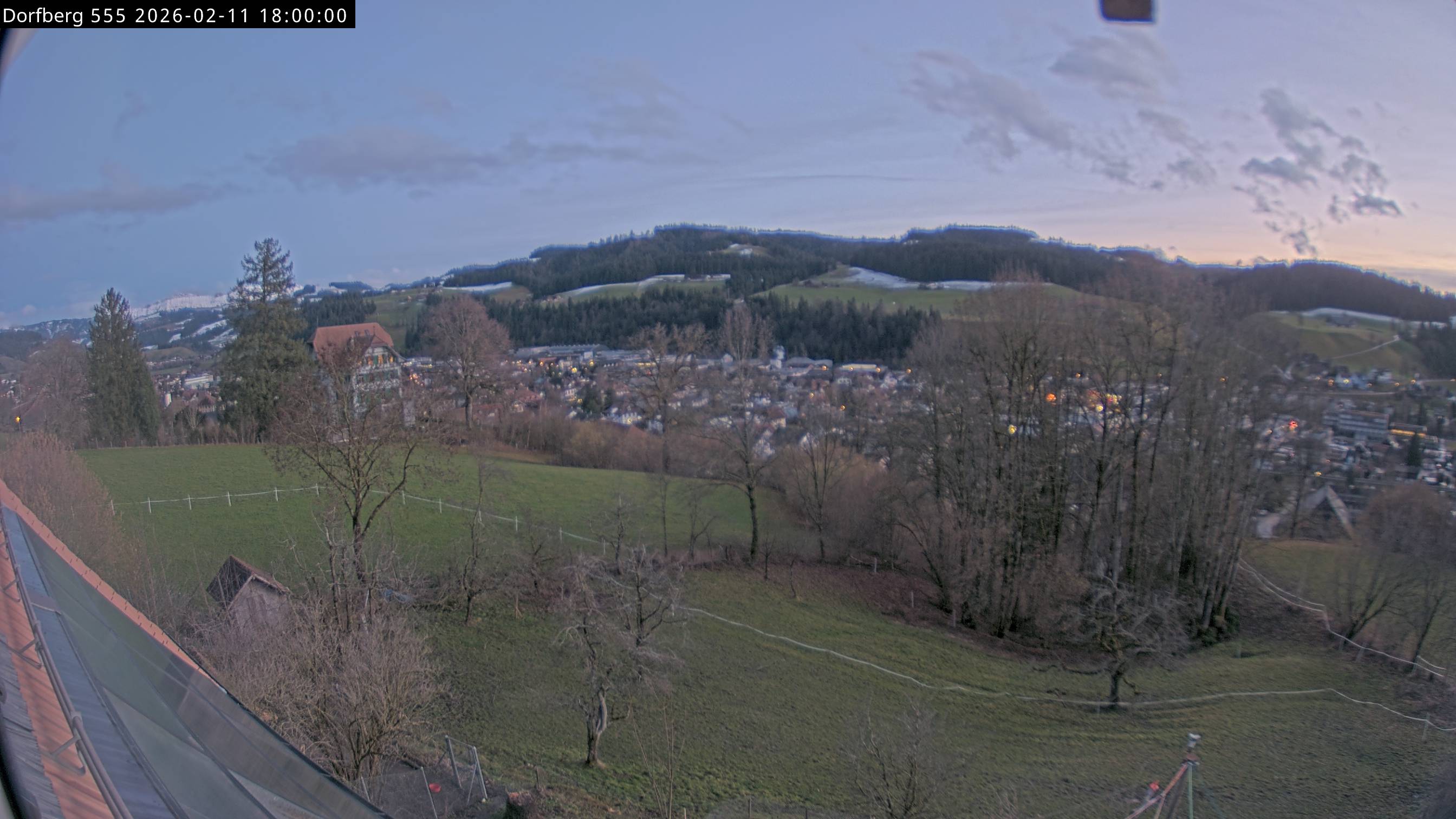 Webcam-Bild: Aussicht vom Dorfberg in Langnau 20260211-180000