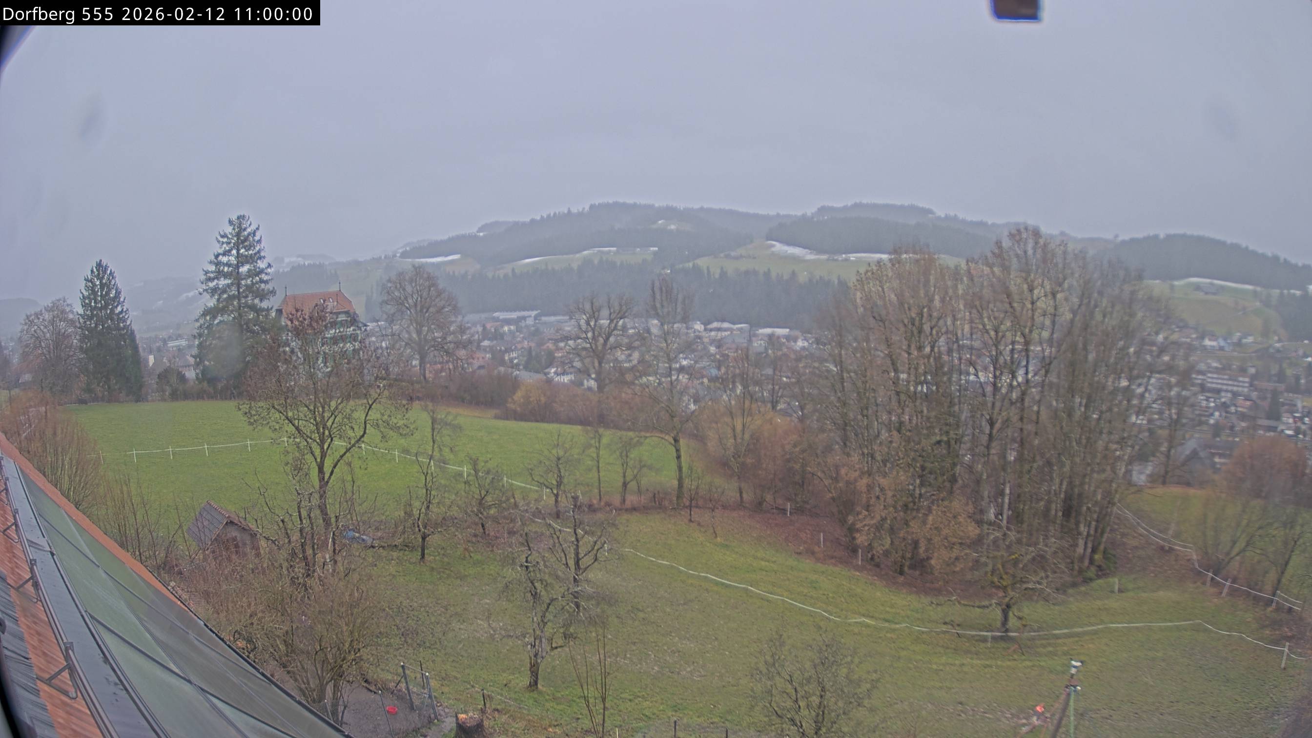 Webcam-Bild: Aussicht vom Dorfberg in Langnau 20260212-110000