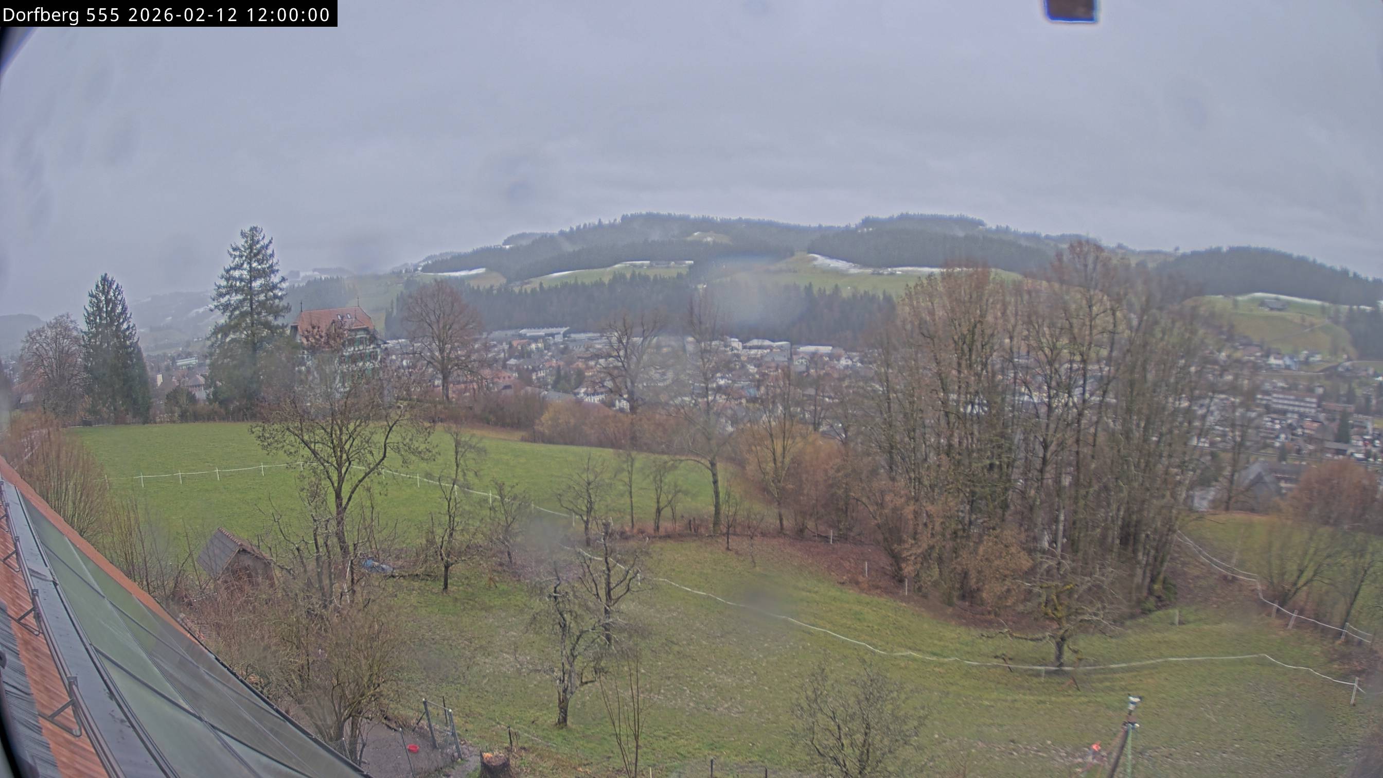 Webcam-Bild: Aussicht vom Dorfberg in Langnau 20260212-120000
