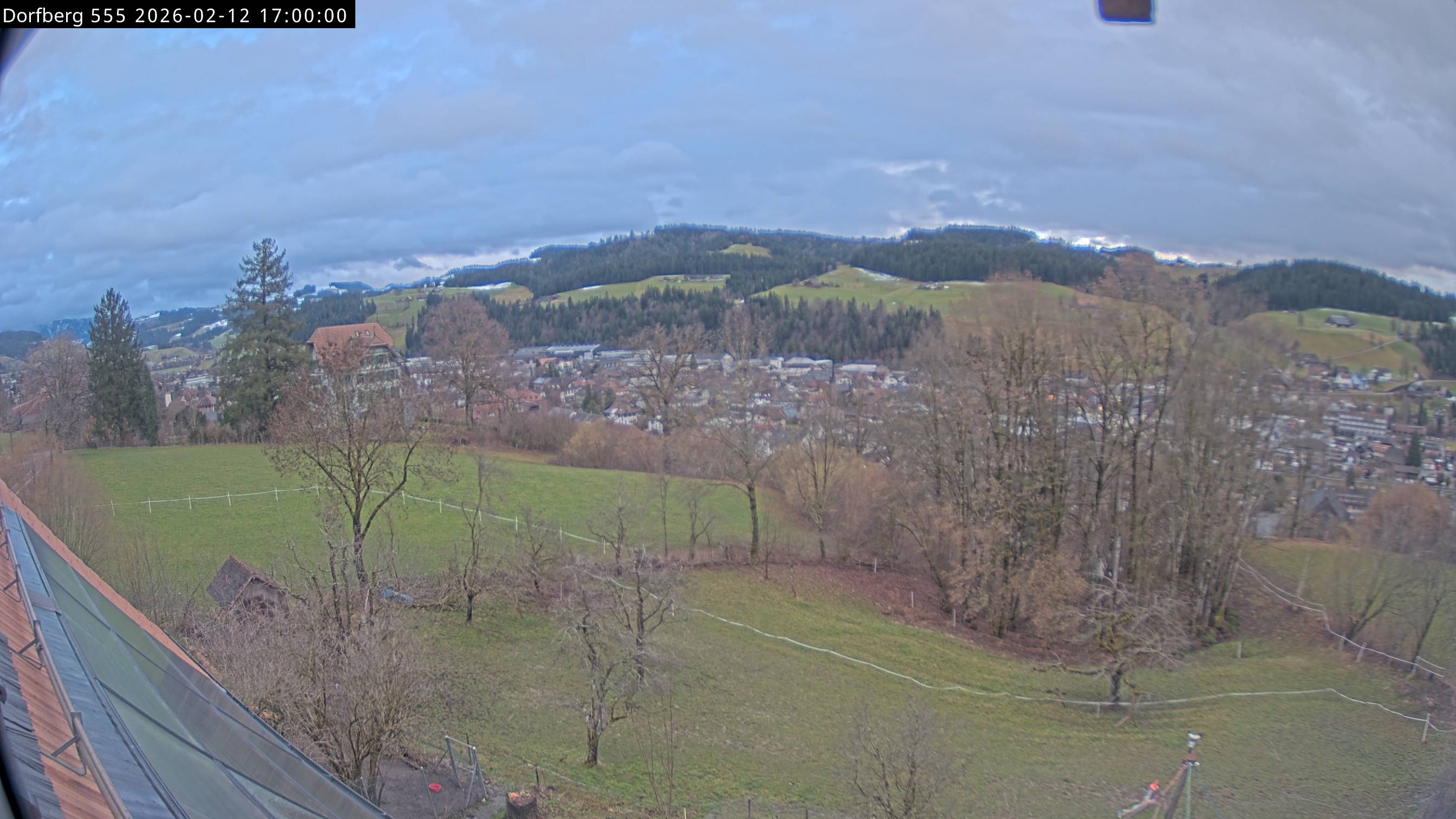Webcam-Bild: Aussicht vom Dorfberg in Langnau 20260212-170000