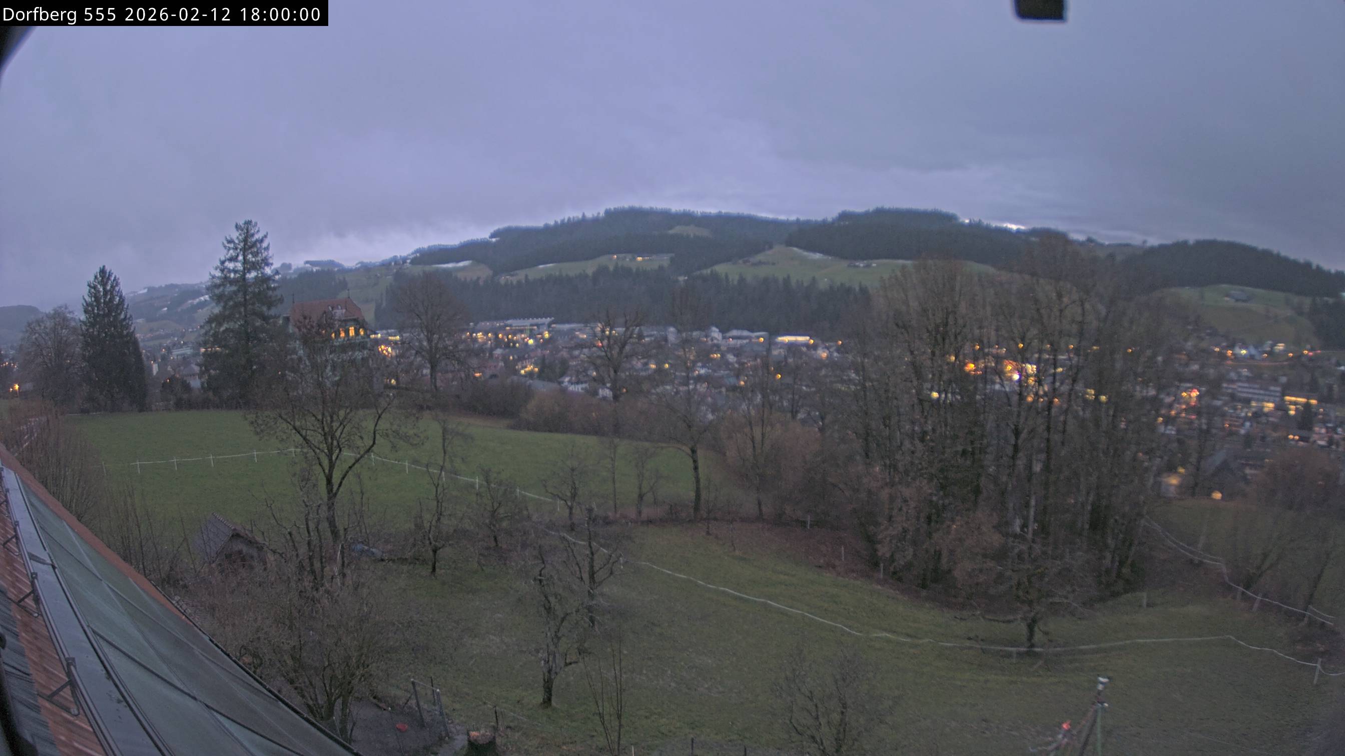 Webcam-Bild: Aussicht vom Dorfberg in Langnau 20260212-180000