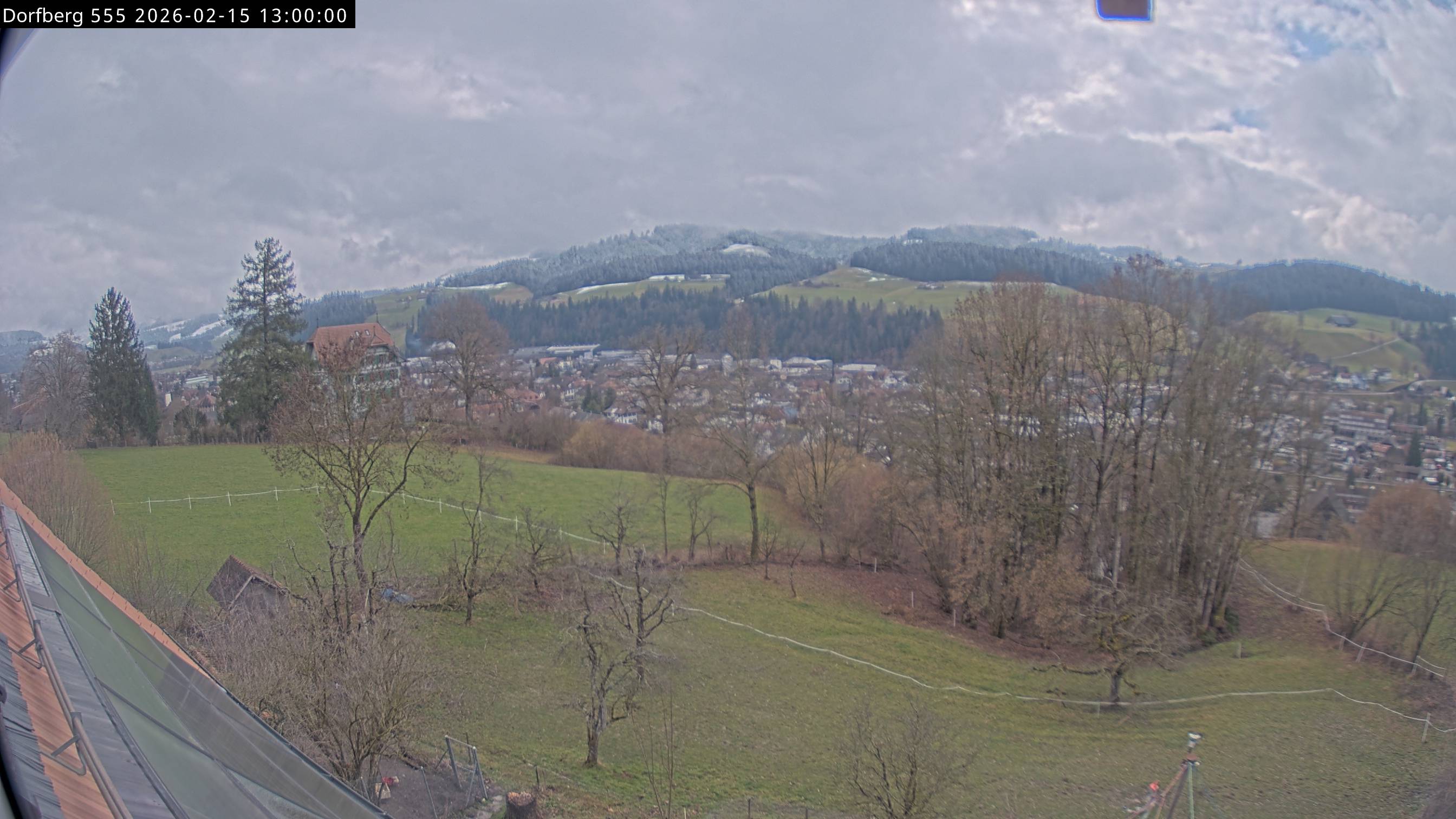 Webcam-Bild: Aussicht vom Dorfberg in Langnau 20260215-130000