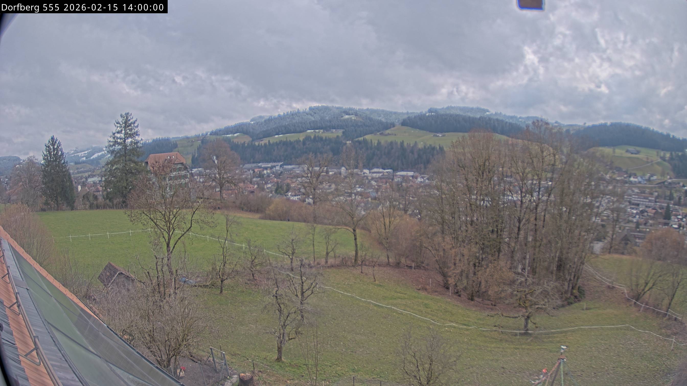 Webcam-Bild: Aussicht vom Dorfberg in Langnau 20260215-140000