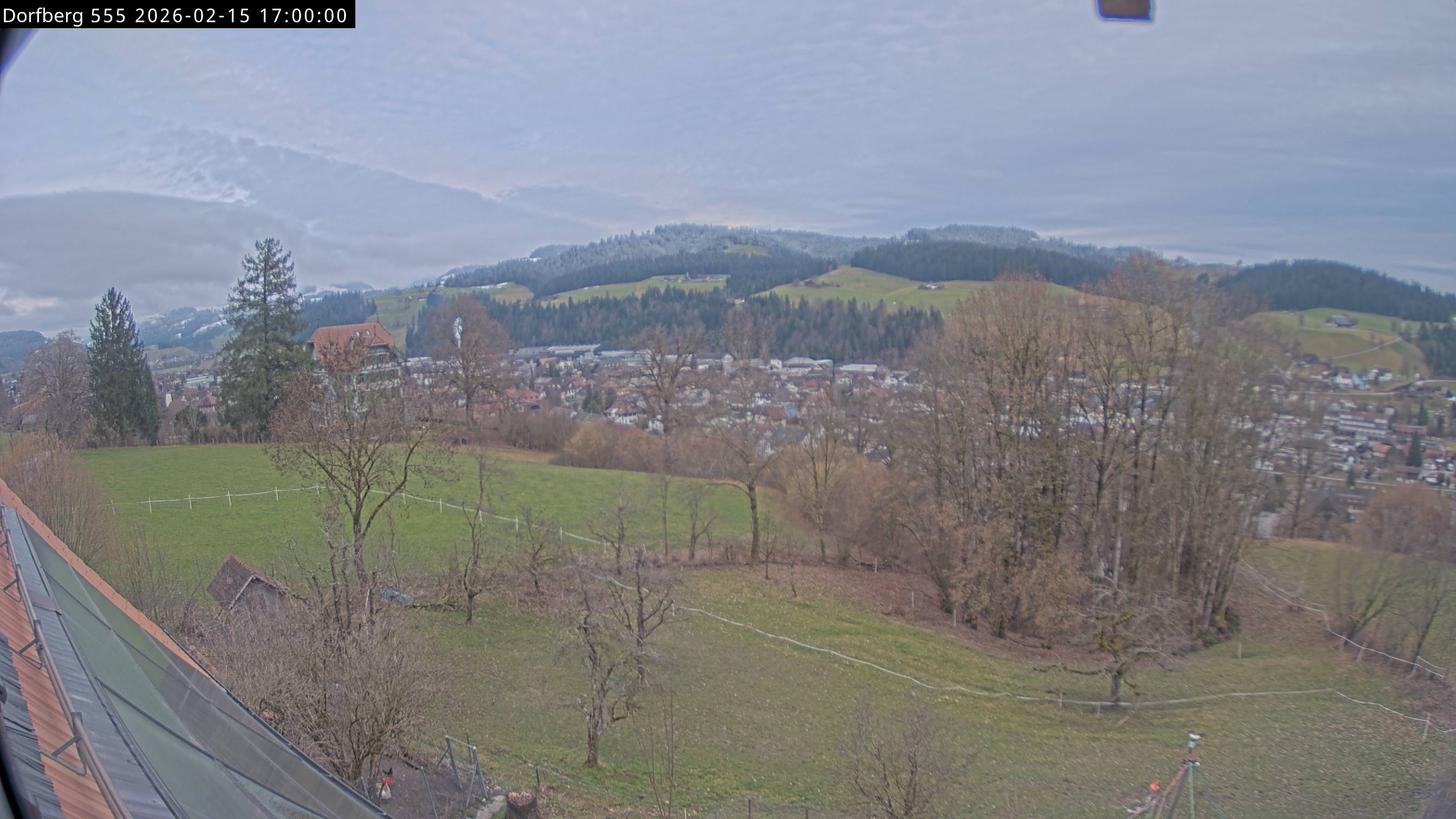 Webcam-Bild: Aussicht vom Dorfberg in Langnau 20260215-170000