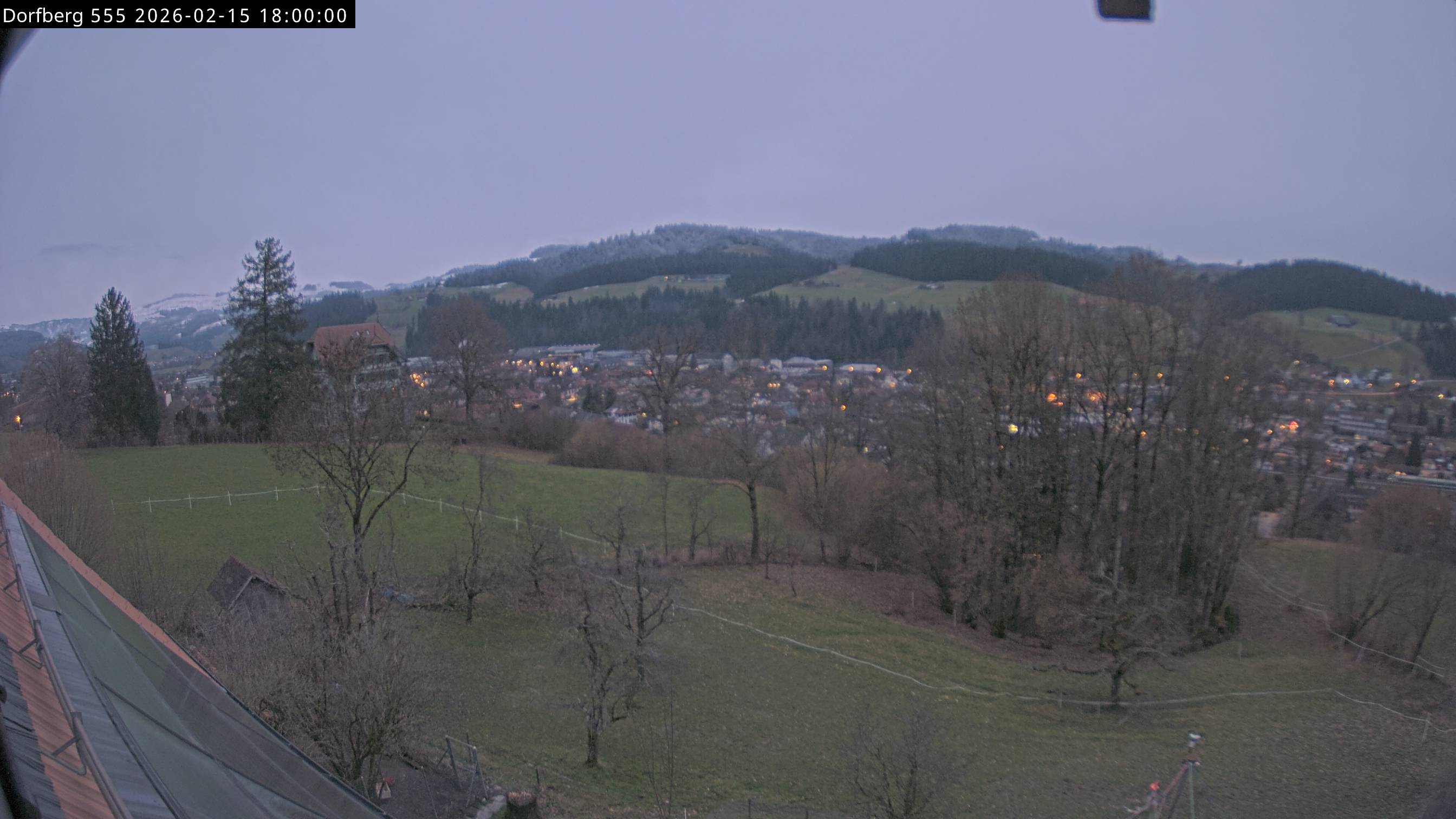 Webcam-Bild: Aussicht vom Dorfberg in Langnau 20260215-180000