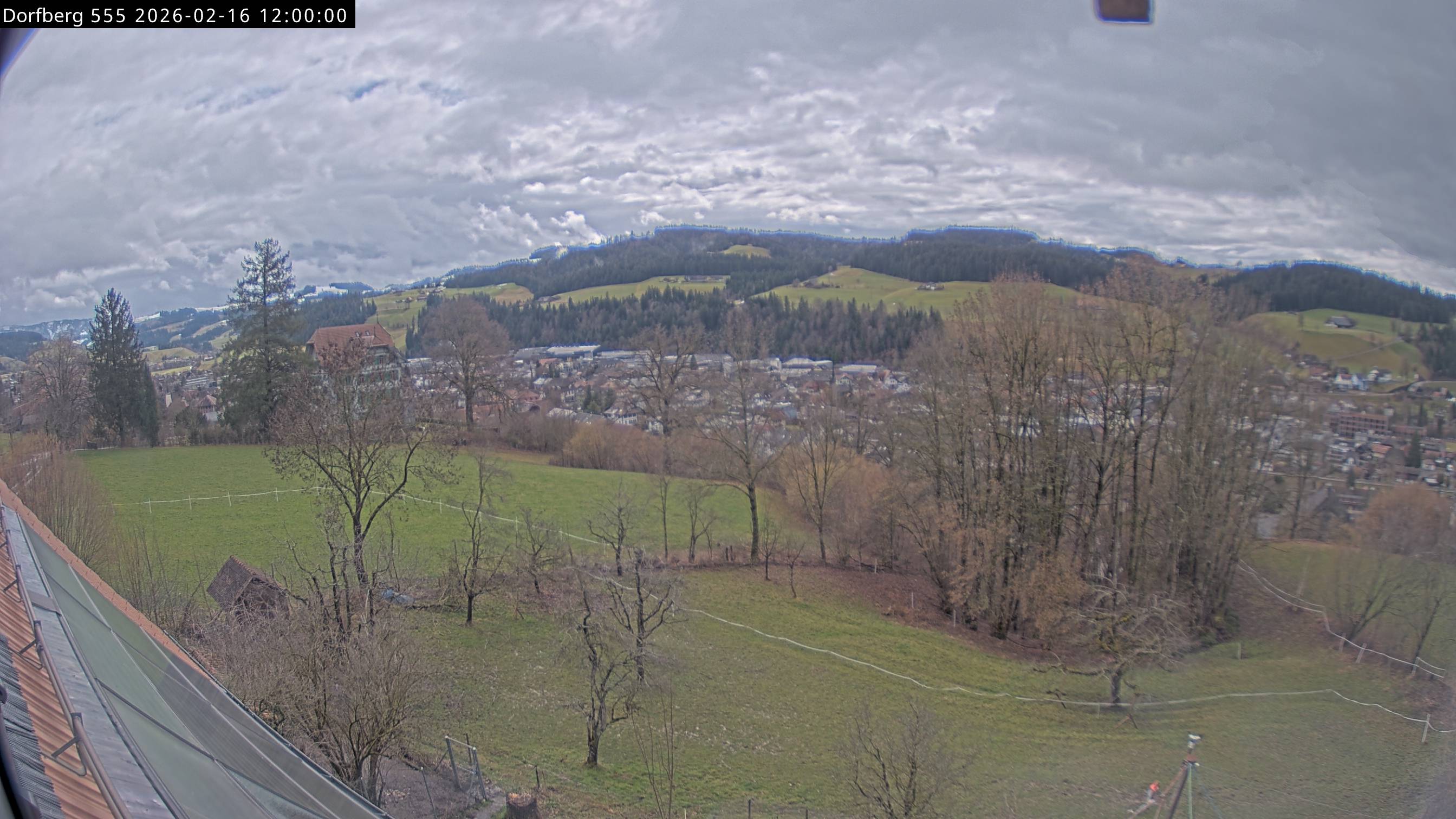 Webcam-Bild: Aussicht vom Dorfberg in Langnau 20260216-120000
