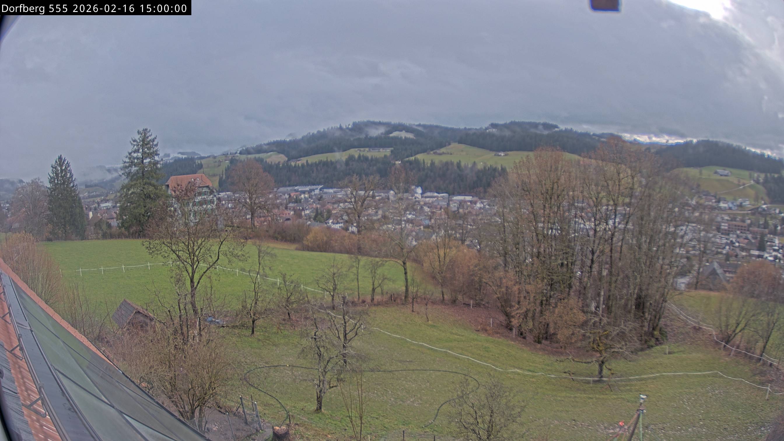 Webcam-Bild: Aussicht vom Dorfberg in Langnau 20260216-150000