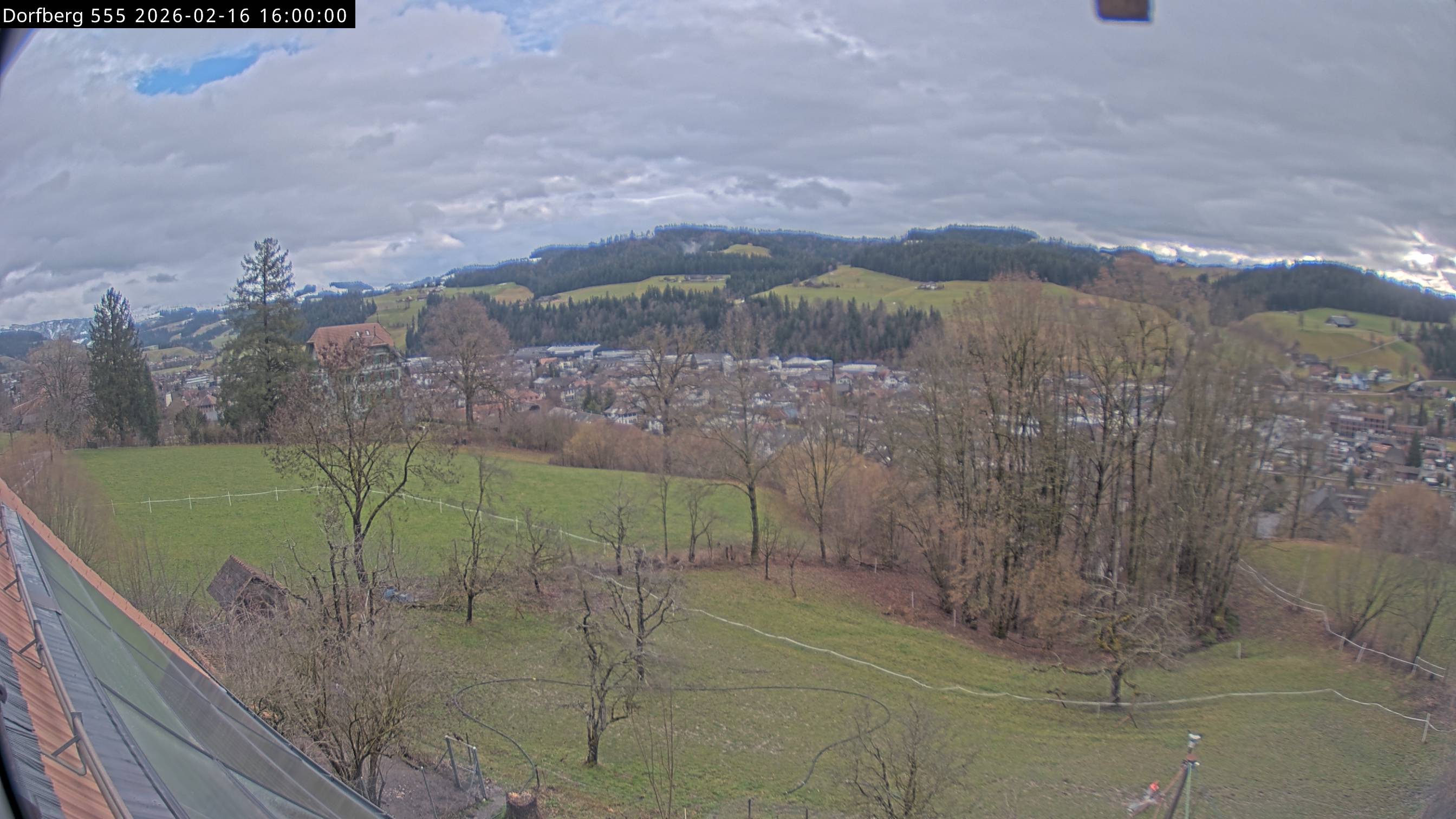 Webcam-Bild: Aussicht vom Dorfberg in Langnau 20260216-160000